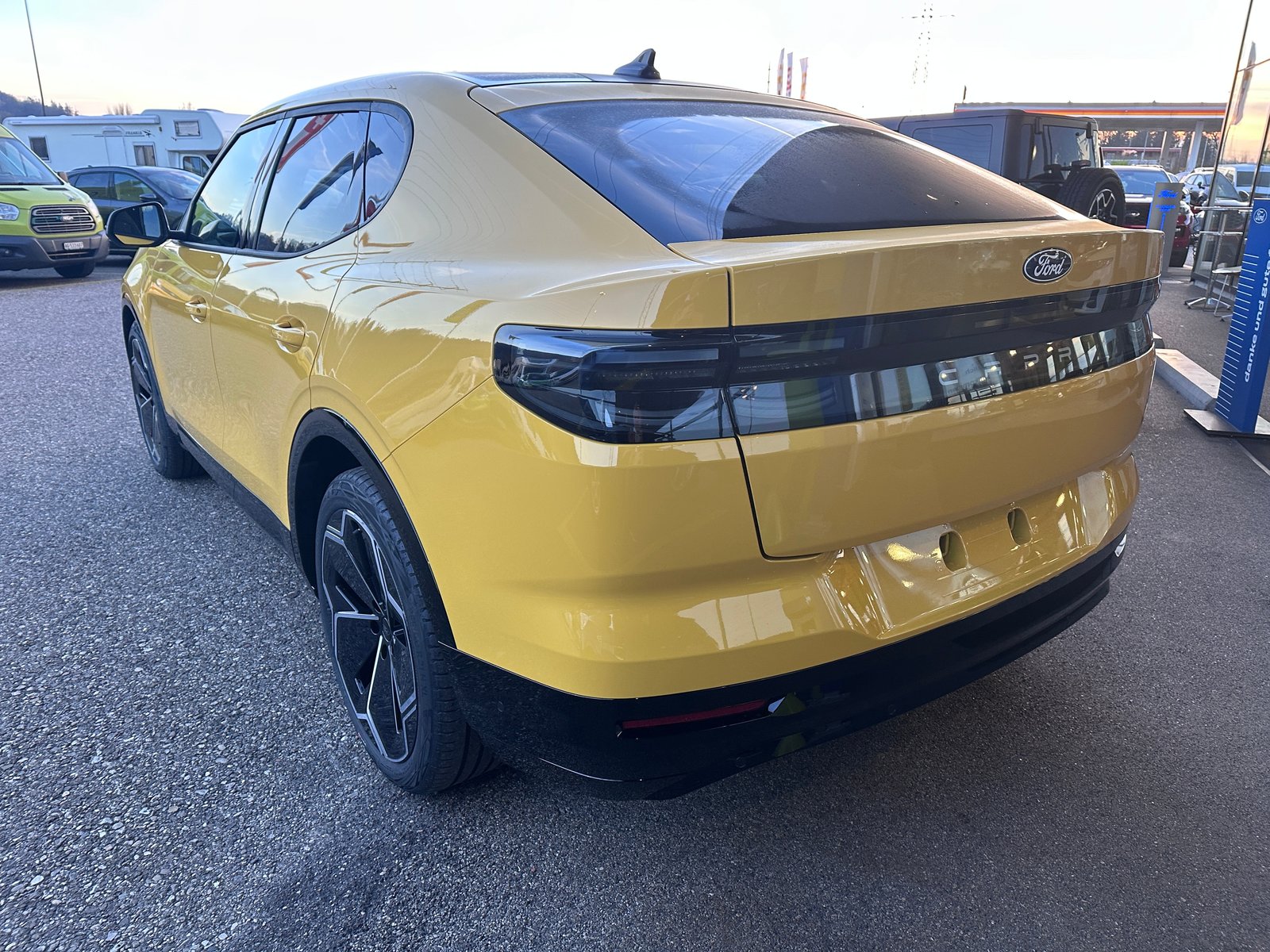 FORD Capri Elektro 79kWh Dual Extended Range Premium AWD, Electric, New car, Automatic - 5