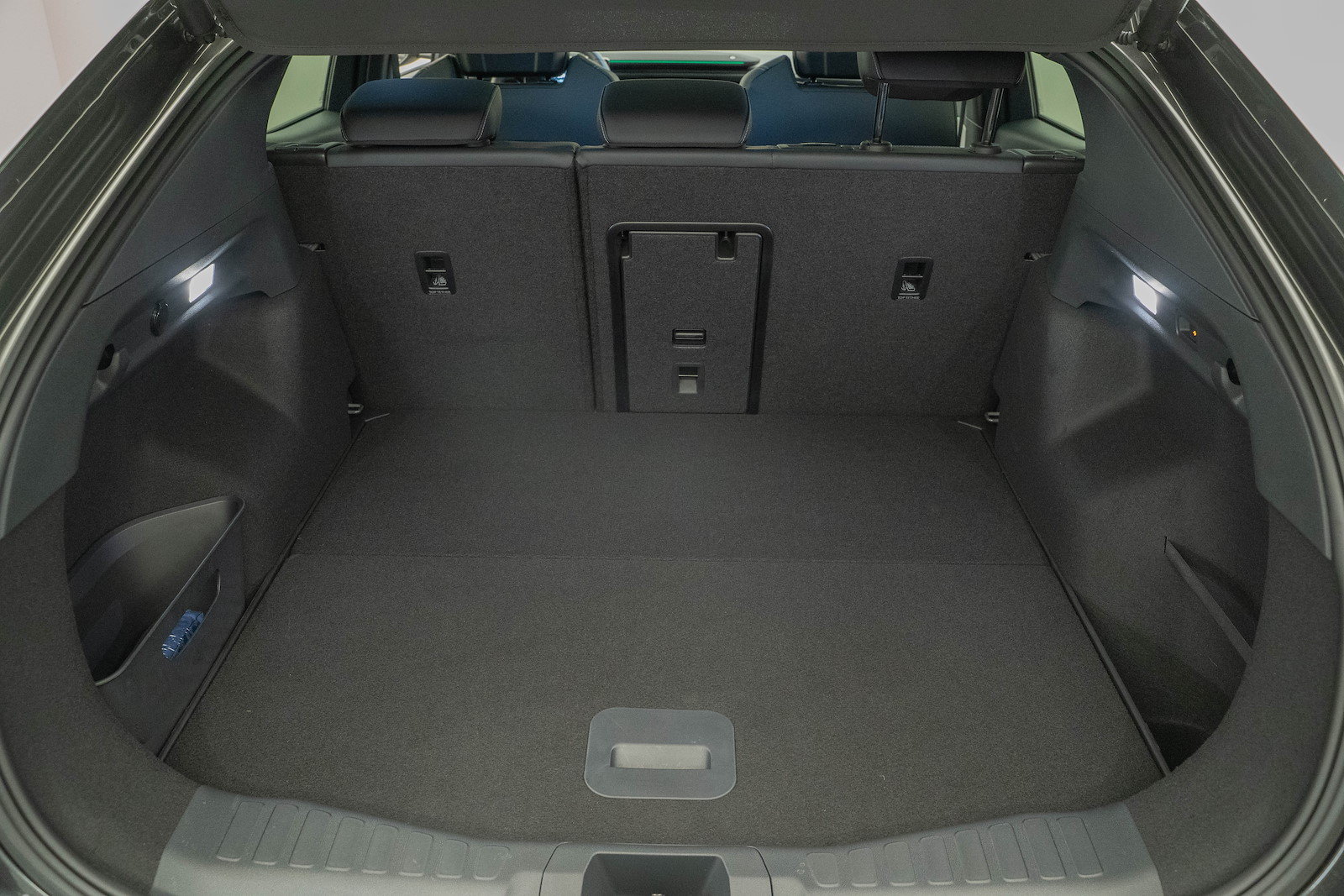 FORD Capri Extended Range Premium, Electric, Second hand / Used, Automatic - 5