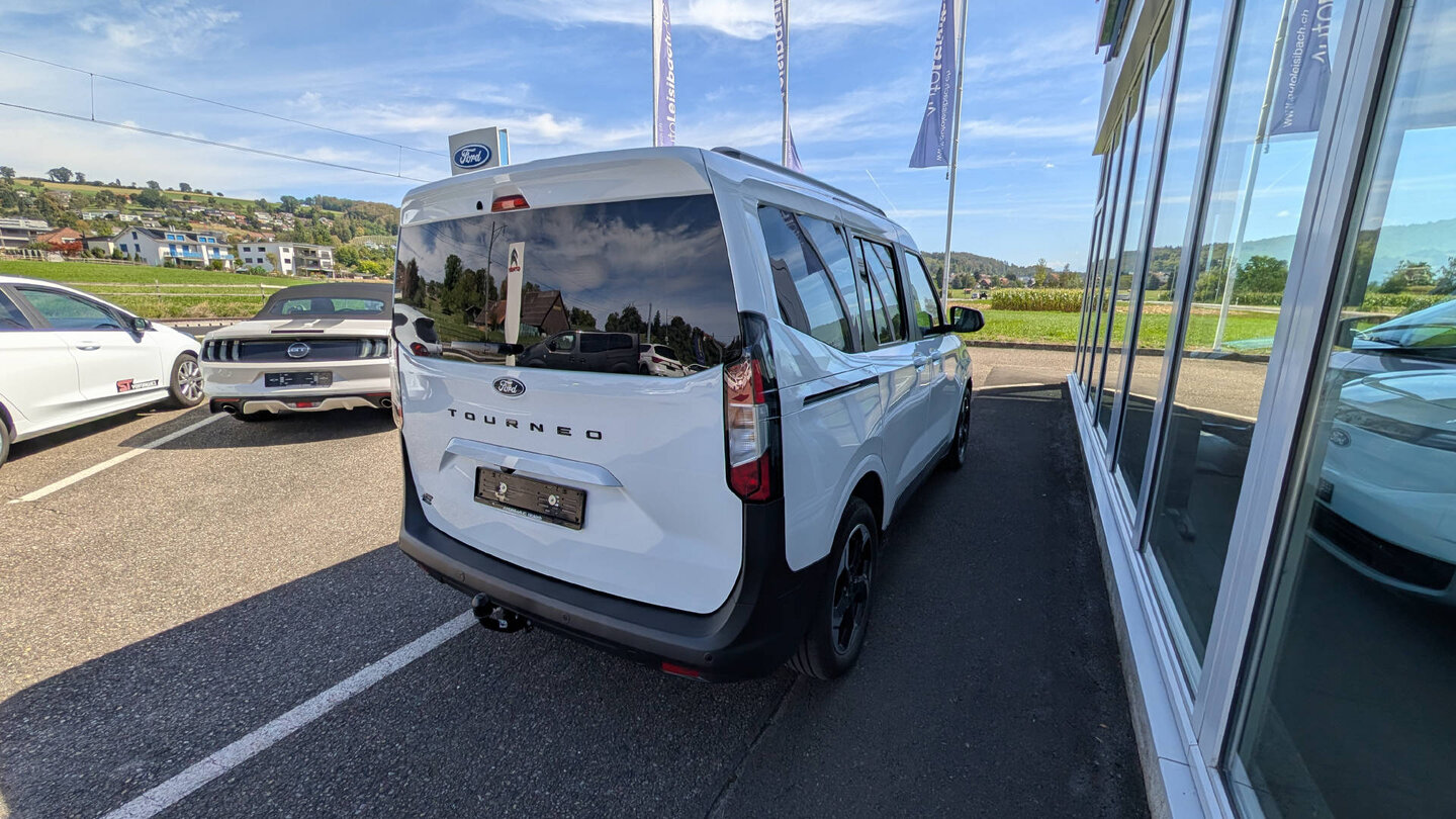 FORD E-Tourneo Courier Titanium, Electric, Second hand / Used, Automatic - 3
