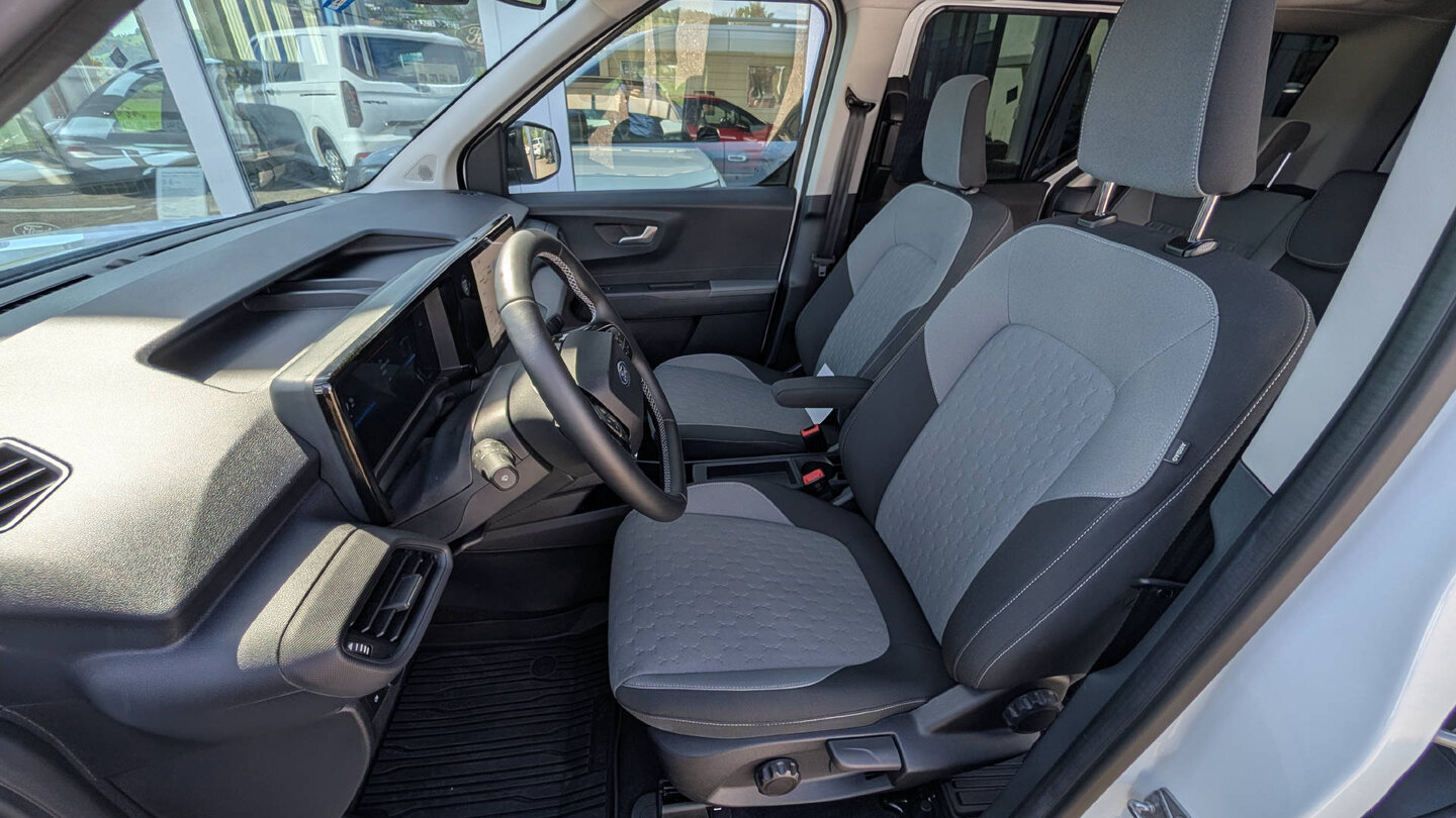 FORD E-Tourneo Courier Titanium, Electric, Second hand / Used, Automatic - 7