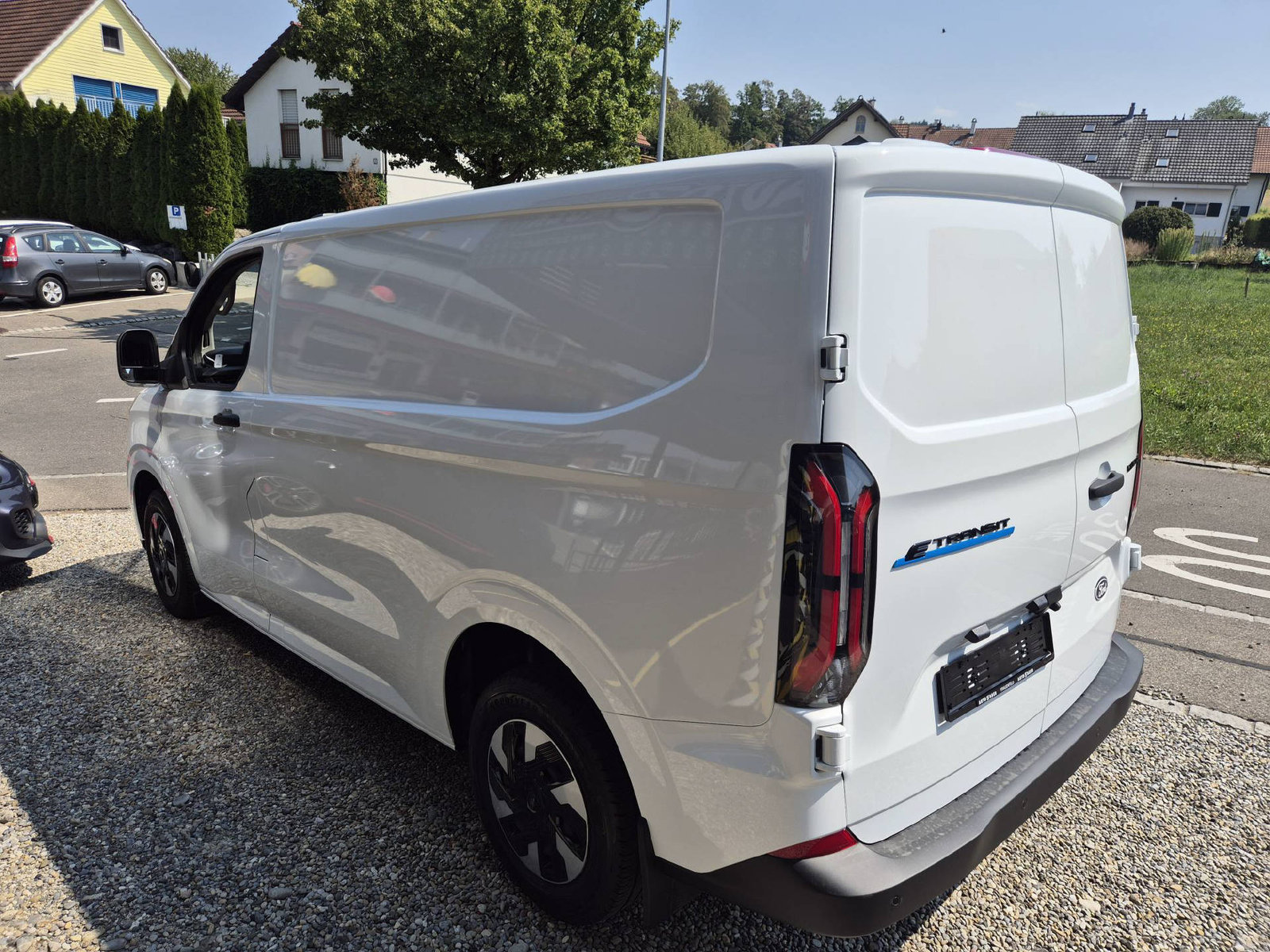 FORD E-Transit C Van 320 L1 Trend 82,5 kWh, Électrique, Véhicule neuf pré-immatriculé, Automatique - 3
