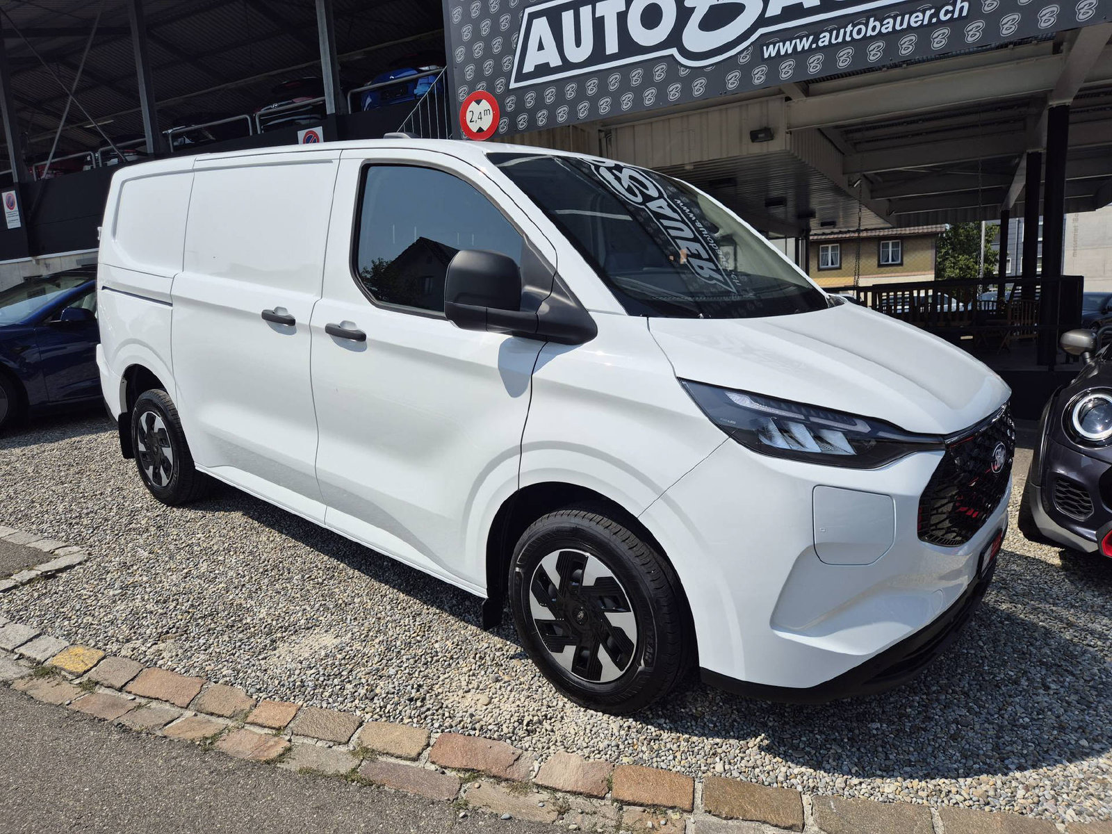 FORD E-Transit C Van 320 L1 Trend 82.5 kWh, Électrique, Véhicule neuf pré-immatriculé, Automatique - 2