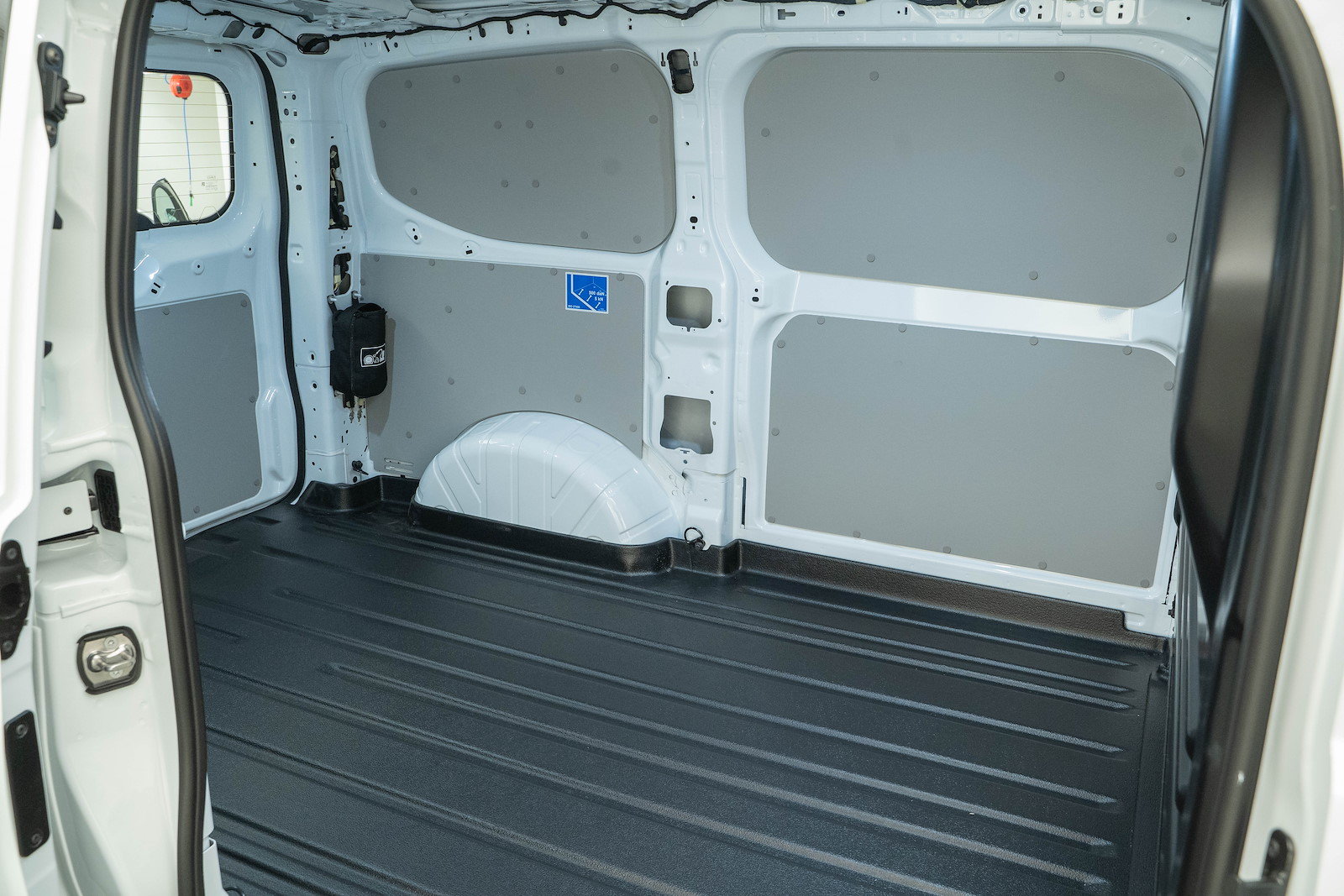 FORD E-Transit C Van 320 L1 Trend, Electric, New car, Automatic - 6
