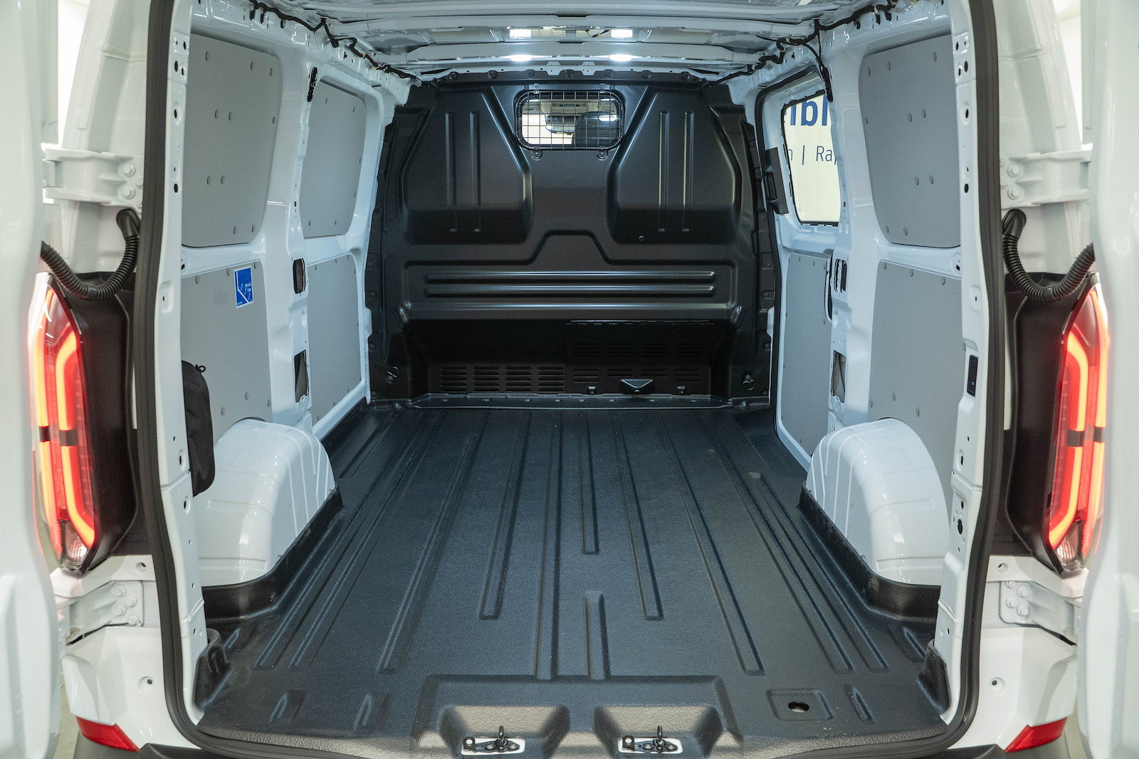 FORD E-Transit C Van 320 L1 Trend, Electric, New car, Automatic - 5