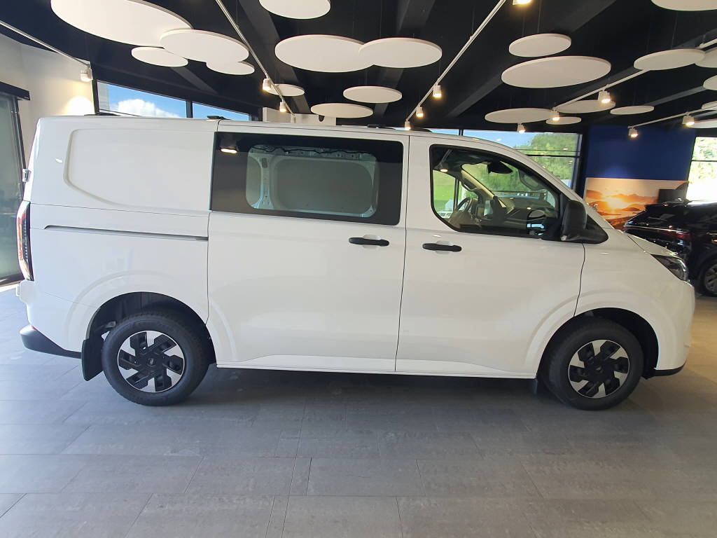 FORD E-Transit C Van 320 L1 Trend 4x4, Elettrica, Auto nuove, Automatico - 4