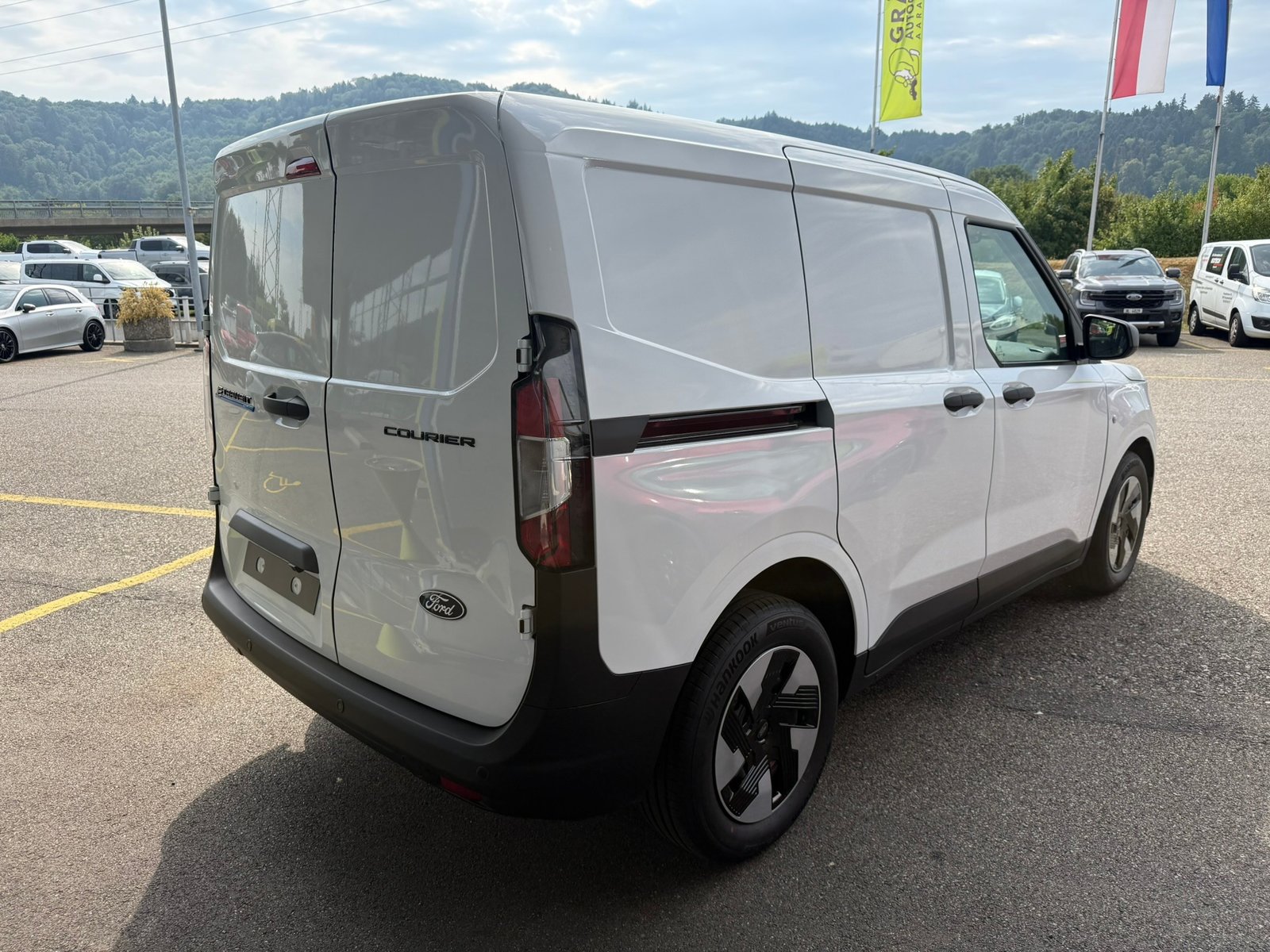 FORD E-Transit Courier Van Trend 43,5kWh, Electric, New car, Automatic - 6