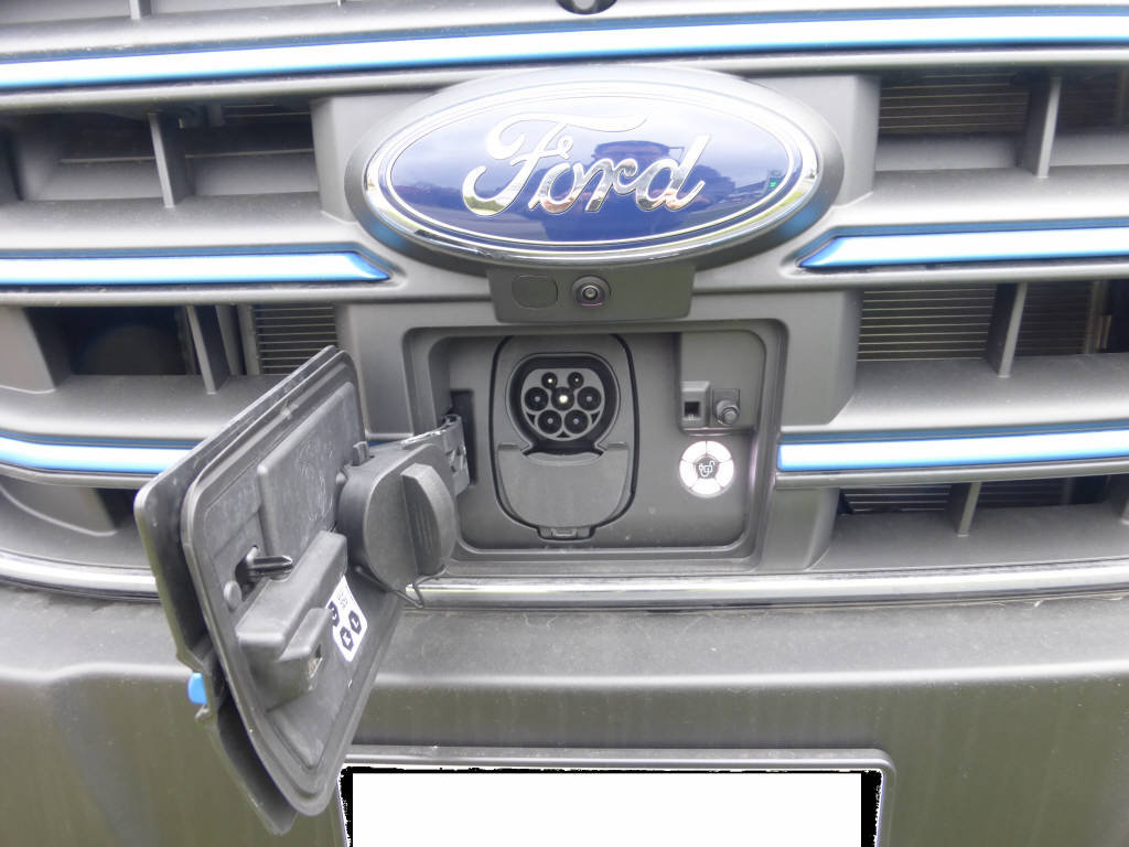 FORD E-Transit Van 350 L2H2 68kWh Trend, Elektro, Occasion / Gebraucht, Automat - 7