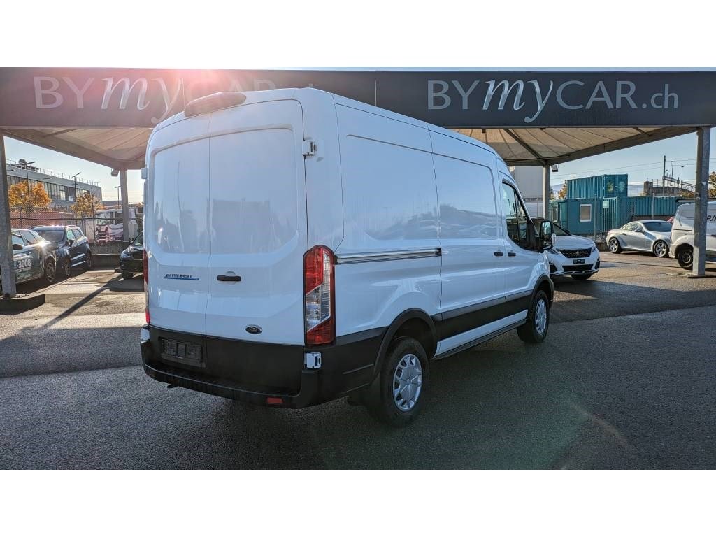 FORD E-Transit Van 350 L2 Trend RWD, Électrique, Occasion / Utilisé, Automatique - 3