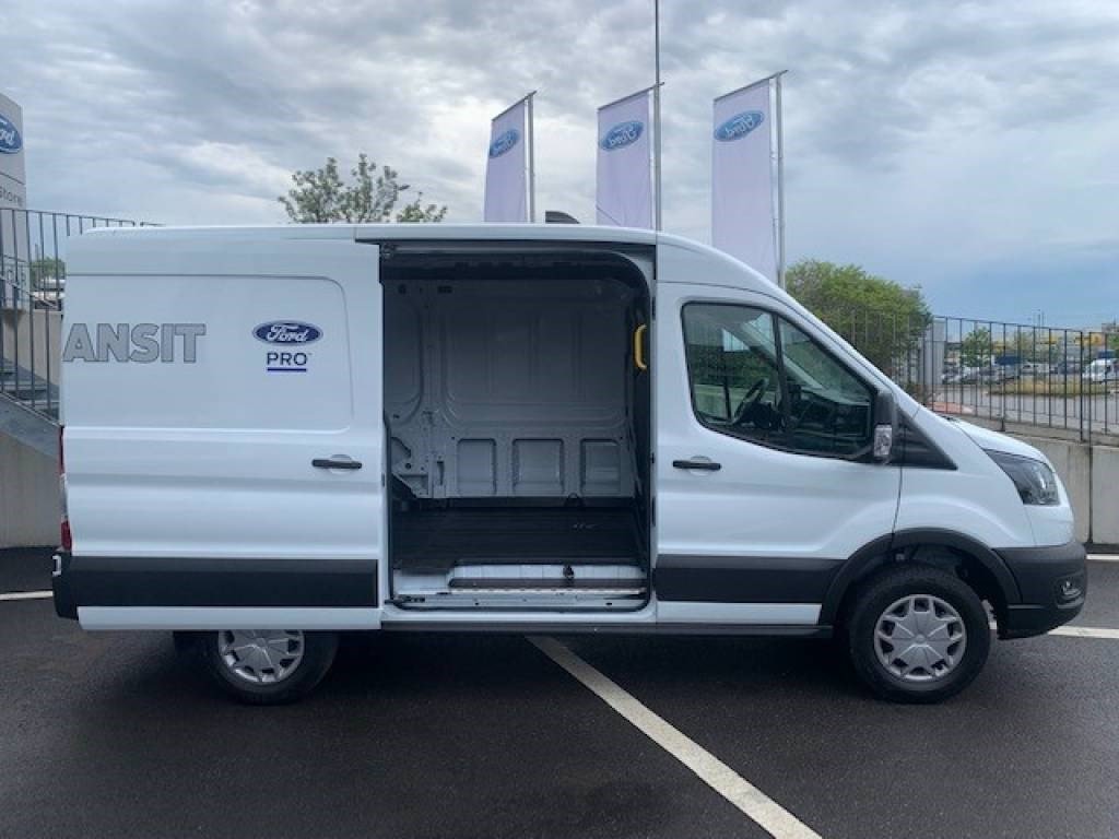 FORD E-Transit Van 390 L3 Trend RWD, Elektro, Occasion / Gebraucht, Automatik - 2