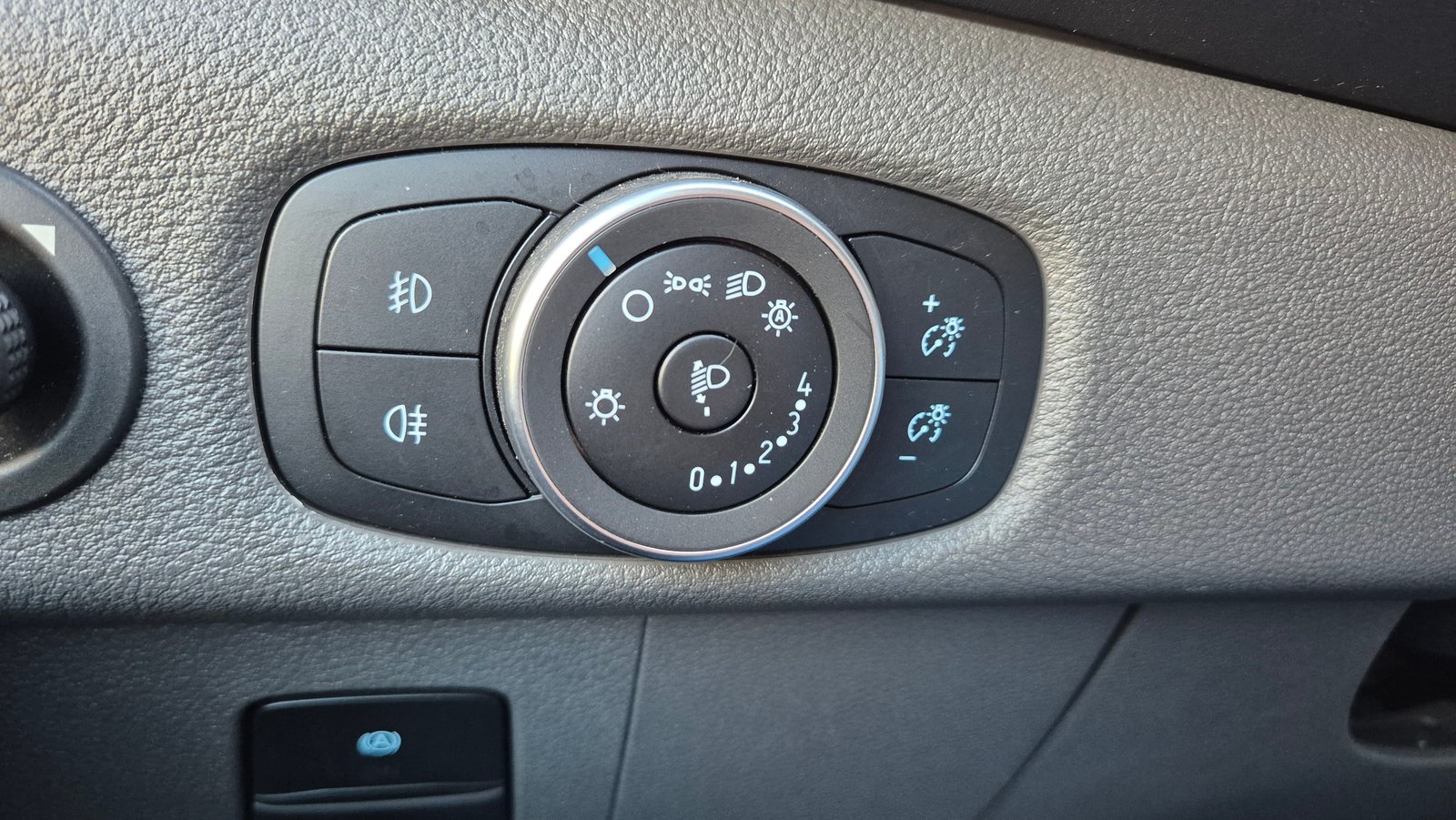 FORD E-Transit Van 350 L3 Trend RWD 68kWh, Électrique, Occasion / Utilisé, Automatique - 7