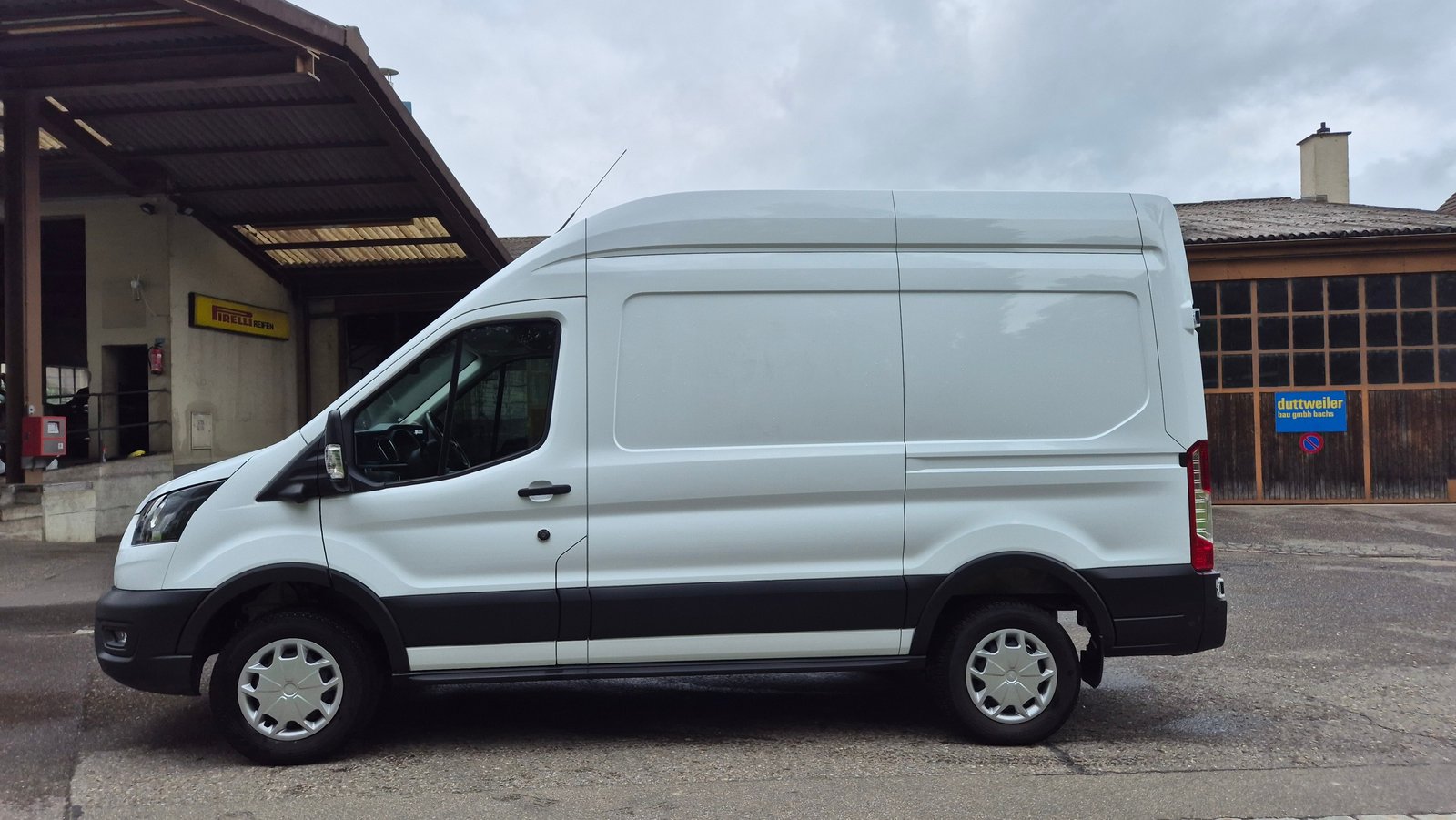 FORD E-Transit Van 350 L2H3 Trend RWD 68kWh, Elettrica, Occasioni / Usate, Automatico - 2