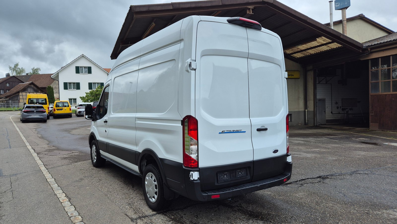 FORD E-Transit Van 350 L2H3 Trend RWD 68kWh, Elettrica, Occasioni / Usate, Automatico - 3