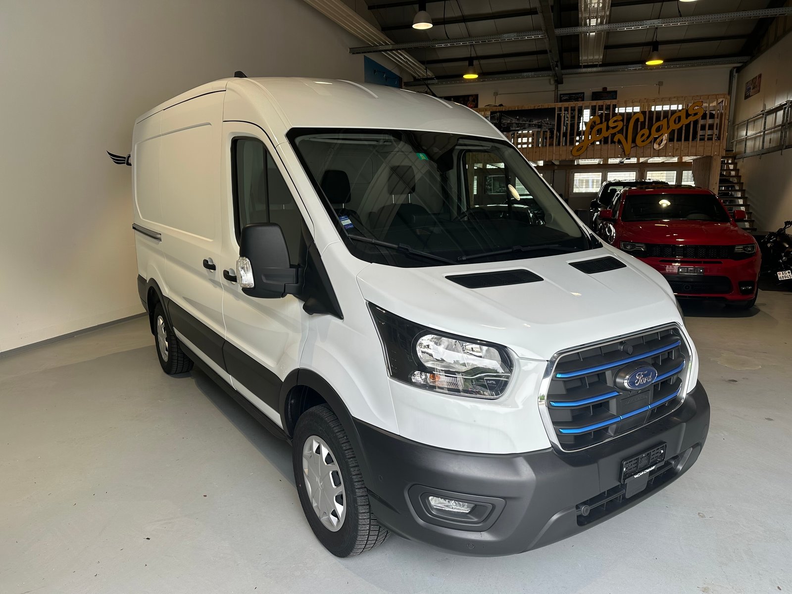 FORD E-Transit Van 350 L2 Trend RWD 68kWh, Electric, Second hand / Used, Automatic - 2