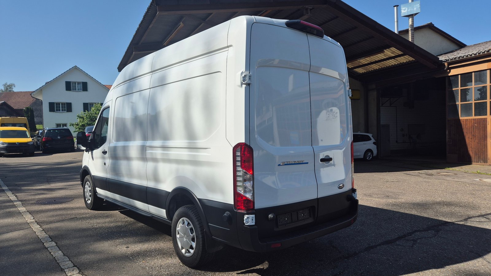 FORD E-Transit 350 L3 Trend RWD 68kWh, Elektro, Occasion / Gebraucht, Automatik - 2