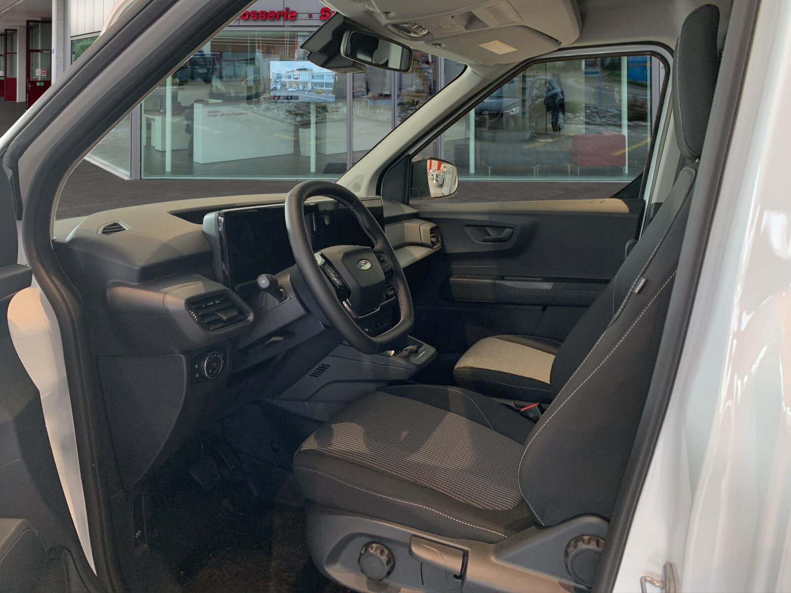 FORD E-Transit Courier Van Trend, Elektro, Occasion / Gebraucht, Automatik - 7