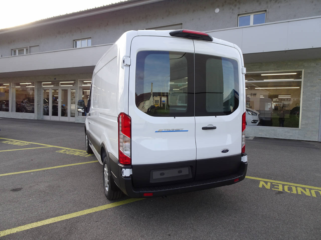 FORD E-Transit Van 350 L2 H2 Trend, Électrique, Voiture de démonstration, Automatique - 3