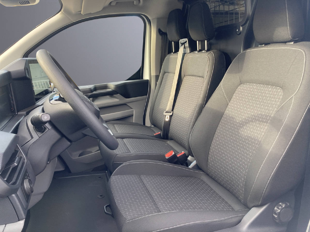 FORD E-Transit Custom Van 320 L1 Trend, Electric, Ex-demonstrator, Automatic - 4