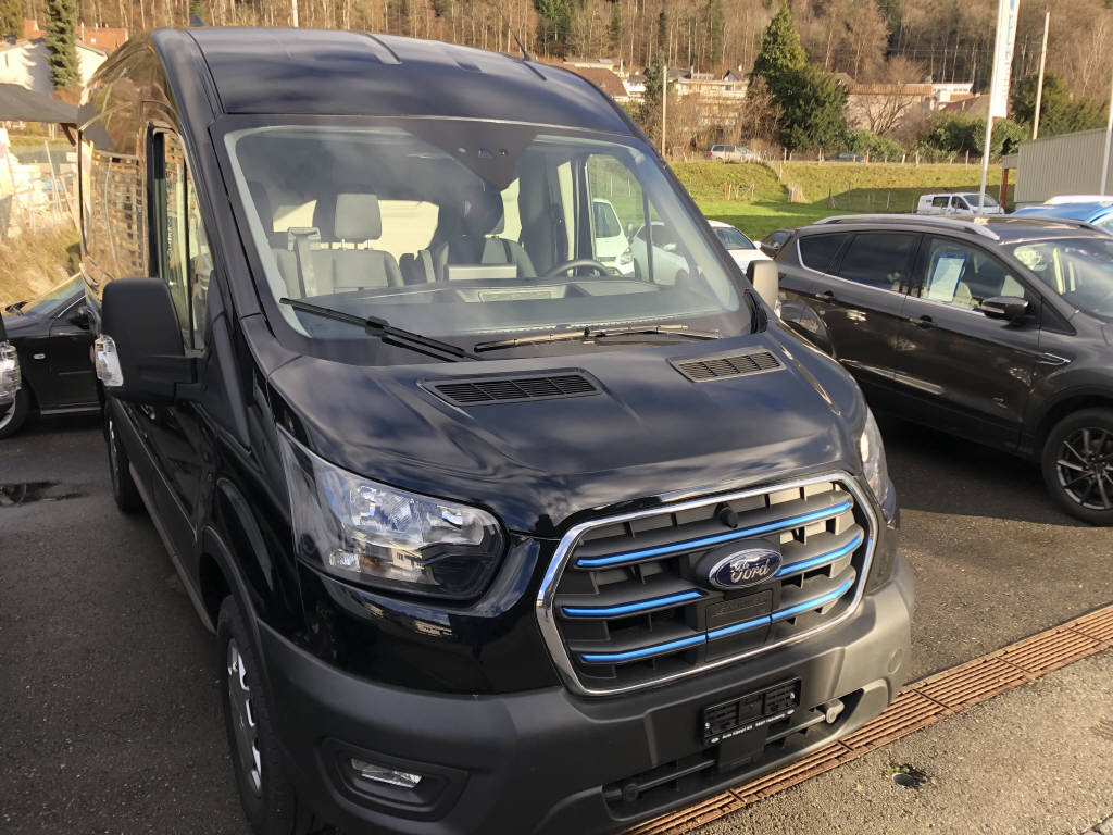 FORD E-Transit Van 350 L2H2 67kWh Trend, Electric, Ex-demonstrator, Automatic - 3