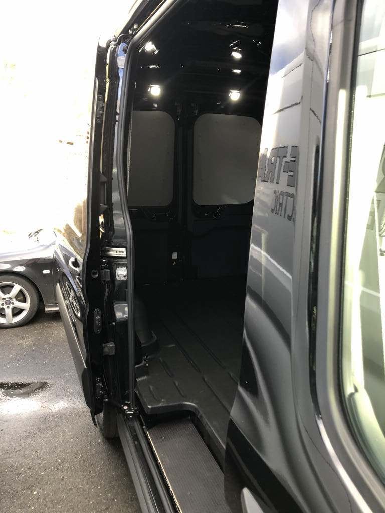 FORD E-Transit Van 350 L2H2 67kWh Trend, Electric, Ex-demonstrator, Automatic - 7
