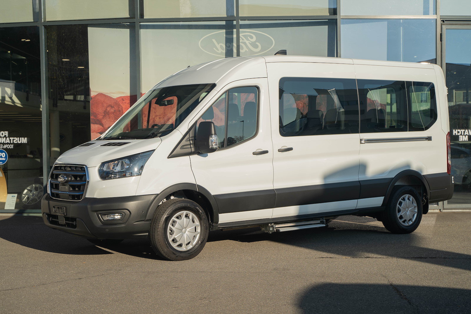 FORD E-Transit Van 390 L3H2 68kWh Trend, Elektro, Vorführwagen, Automat
