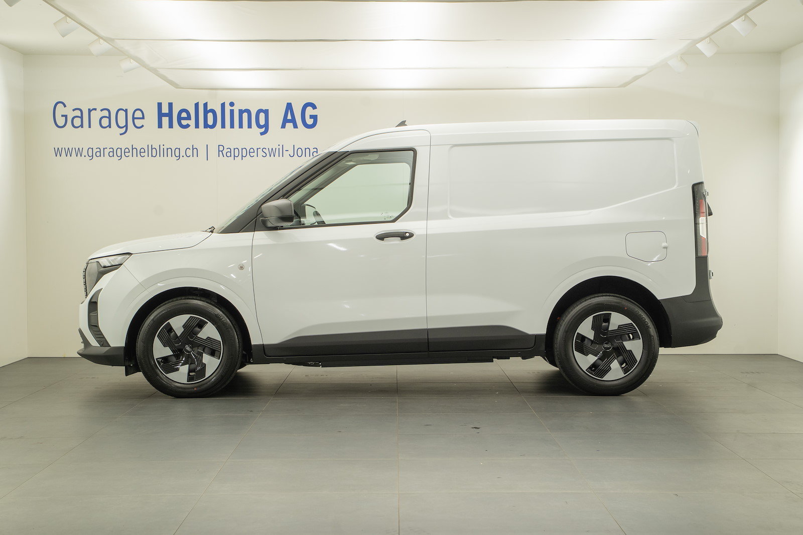 FORD E-Transit Courier Van Trend, Electric, Ex-demonstrator, Automatic - 3