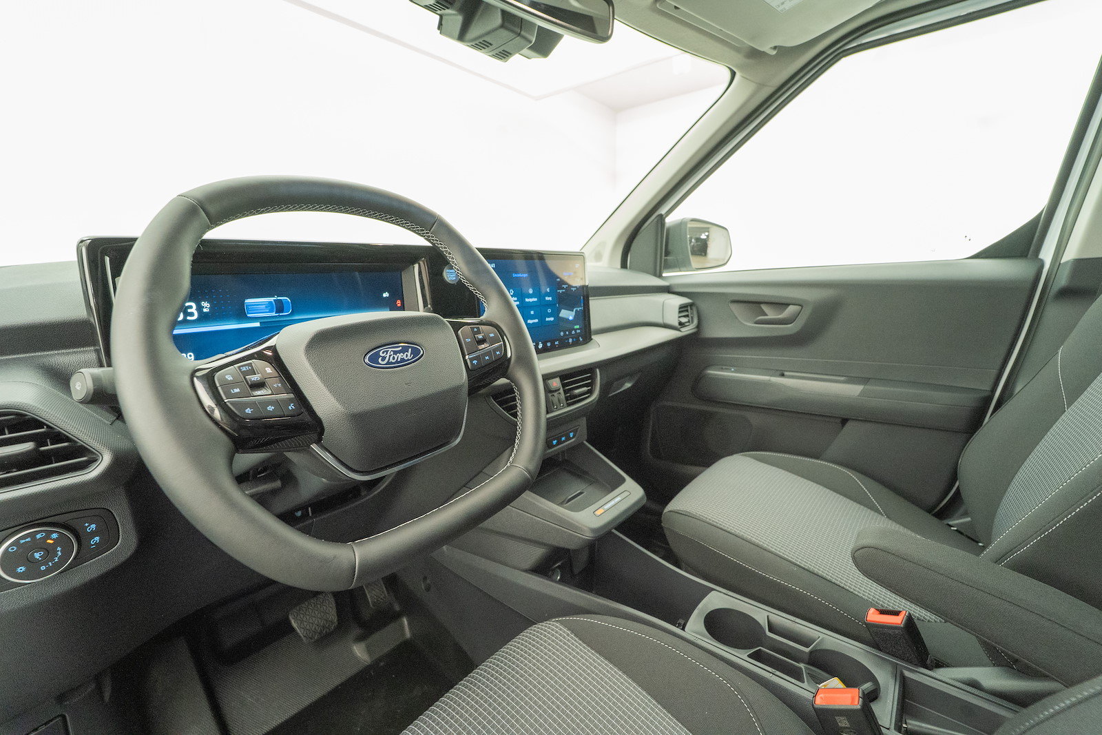 FORD E-Transit Courier Van Trend, Electric, Ex-demonstrator, Automatic - 7