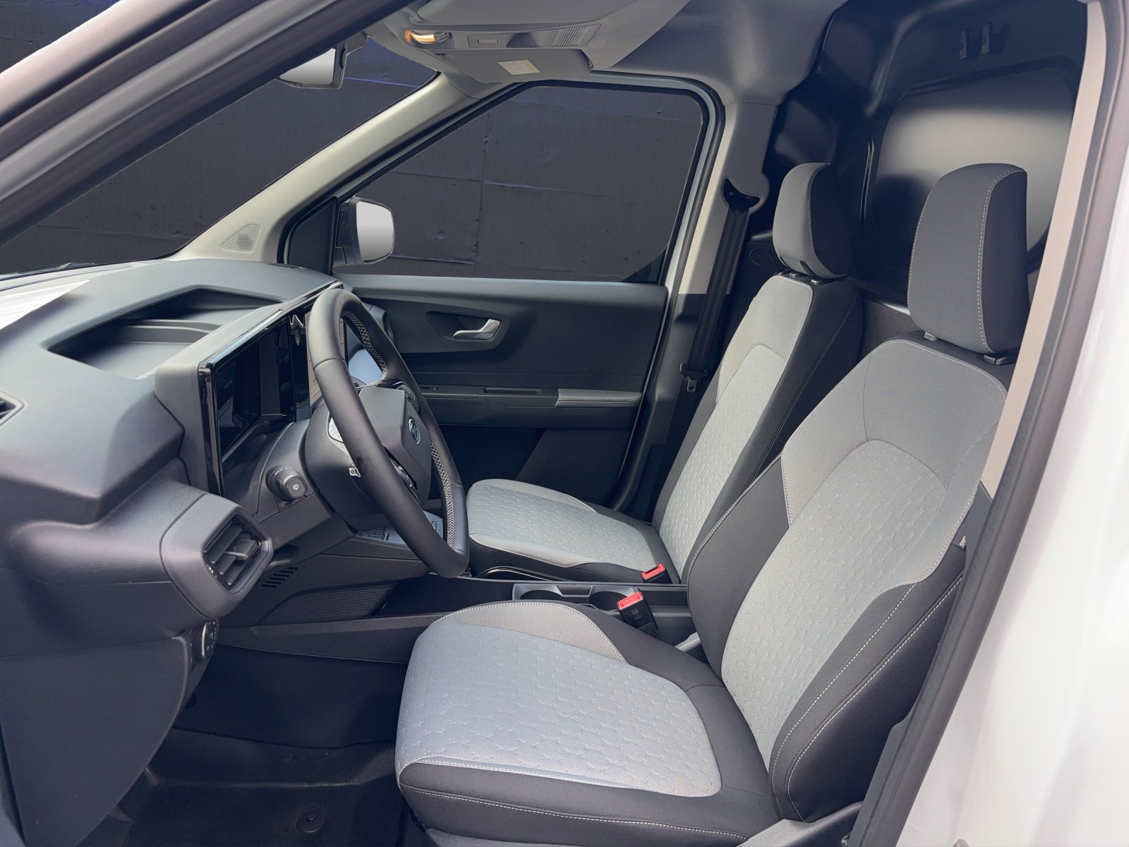 FORD E-Transit Courier Van 136 PS Limited, Electric, Ex-demonstrator, Automatic - 7