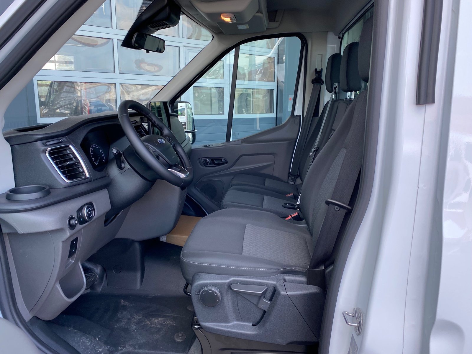 FORD E-Transit Kab.-Ch. 350 L3 67kWh Trend, Électrique, Voiture de démonstration, Automatique - 6