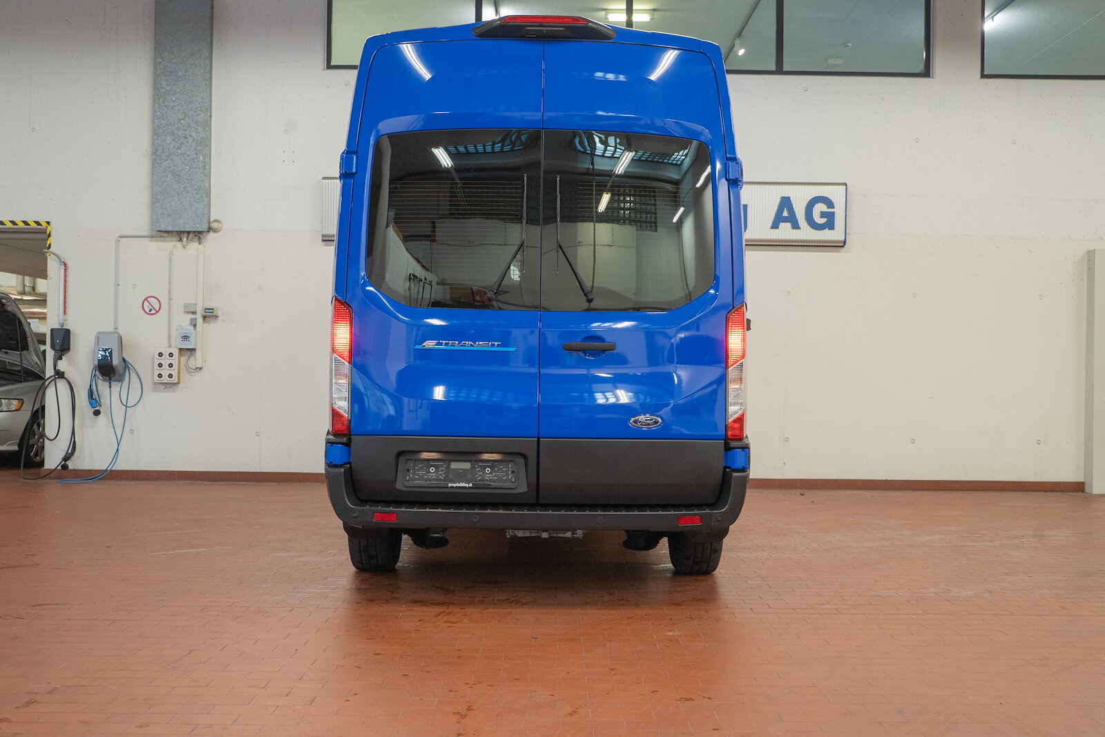 FORD E-Transit Van 390 L2H2 68kWh Trend, Electric, Ex-demonstrator, Automatic - 4