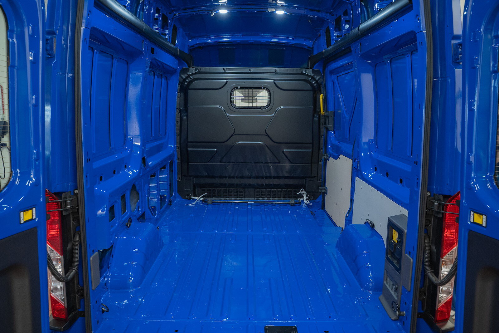 FORD E-Transit Van 390 L2H2 68kWh Trend, Electric, Ex-demonstrator, Automatic - 5