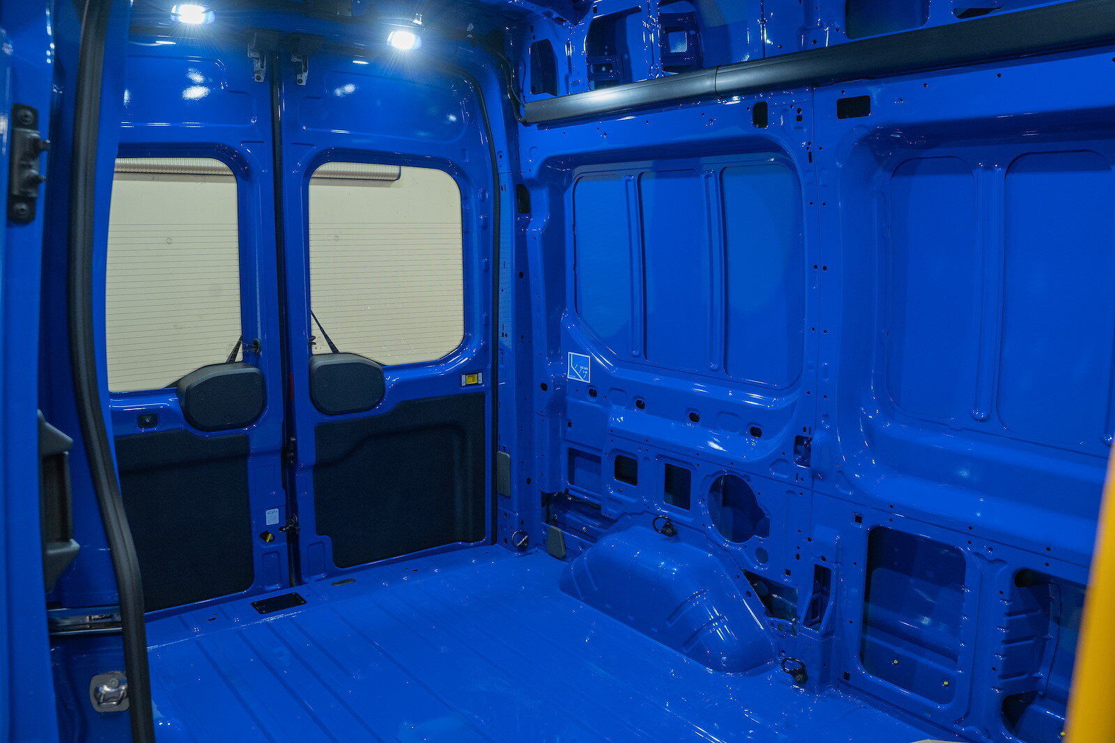 FORD E-Transit Van 390 L2H2 68kWh Trend, Electric, Ex-demonstrator, Automatic - 6