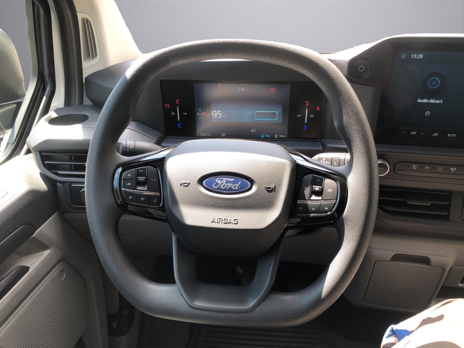 FORD E-Transit C van 320 L1 Trend, Elektro, Vorführwagen, Automatik - 6