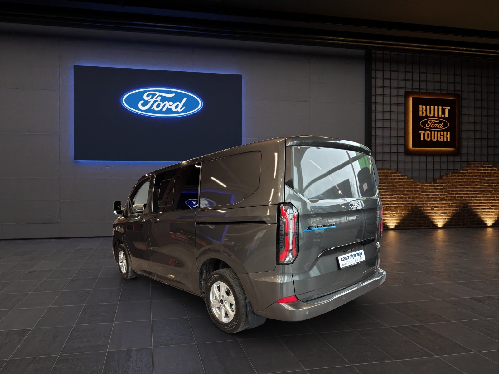 FORD E-Transit Custom Multicab 320 L1 218 PS Limited RWD, Electric, New car, Automatic - 3