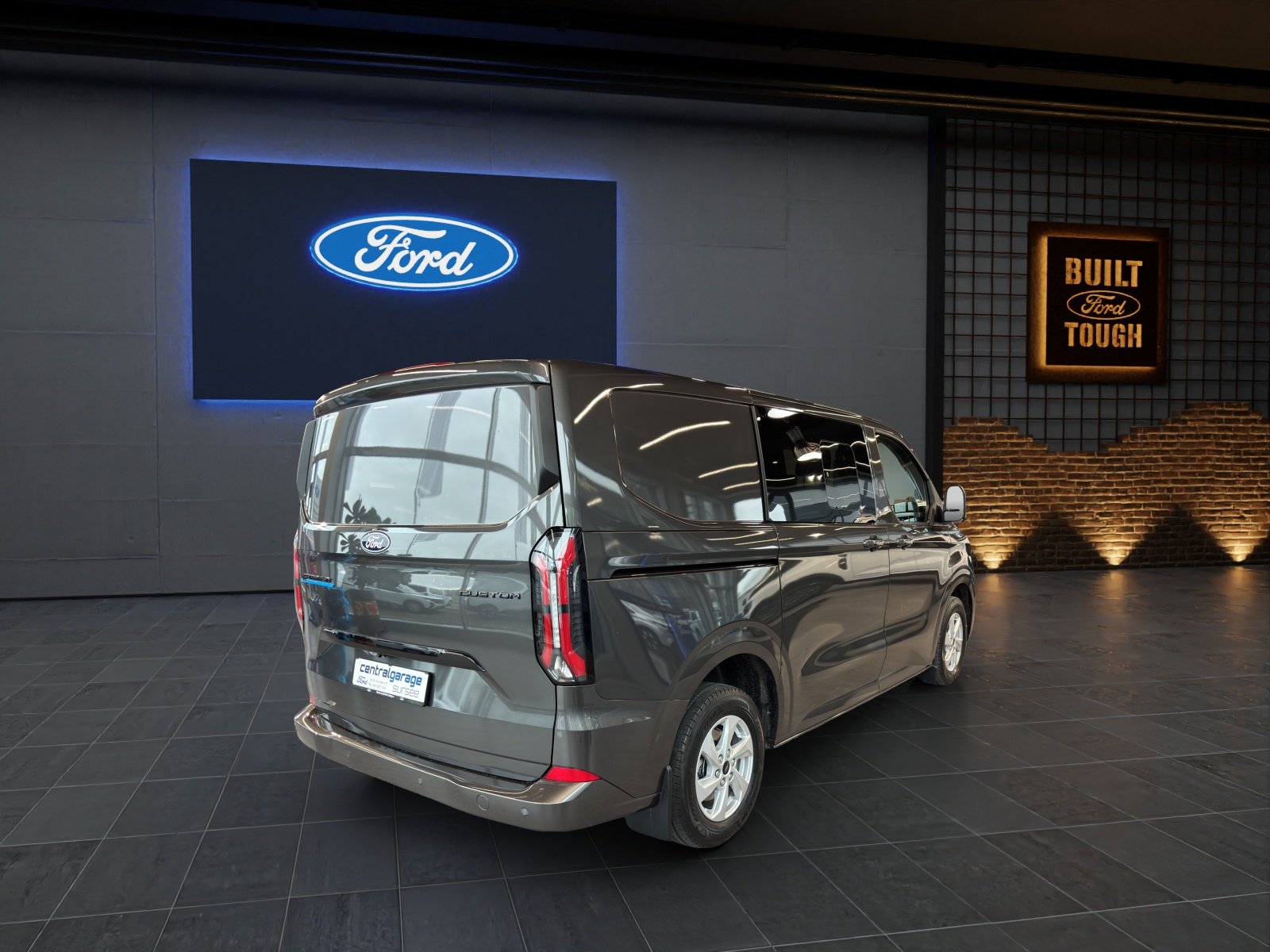 FORD E-Transit Custom Multicab 320 L1 218 PS Limited RWD, Electric, New car, Automatic - 4