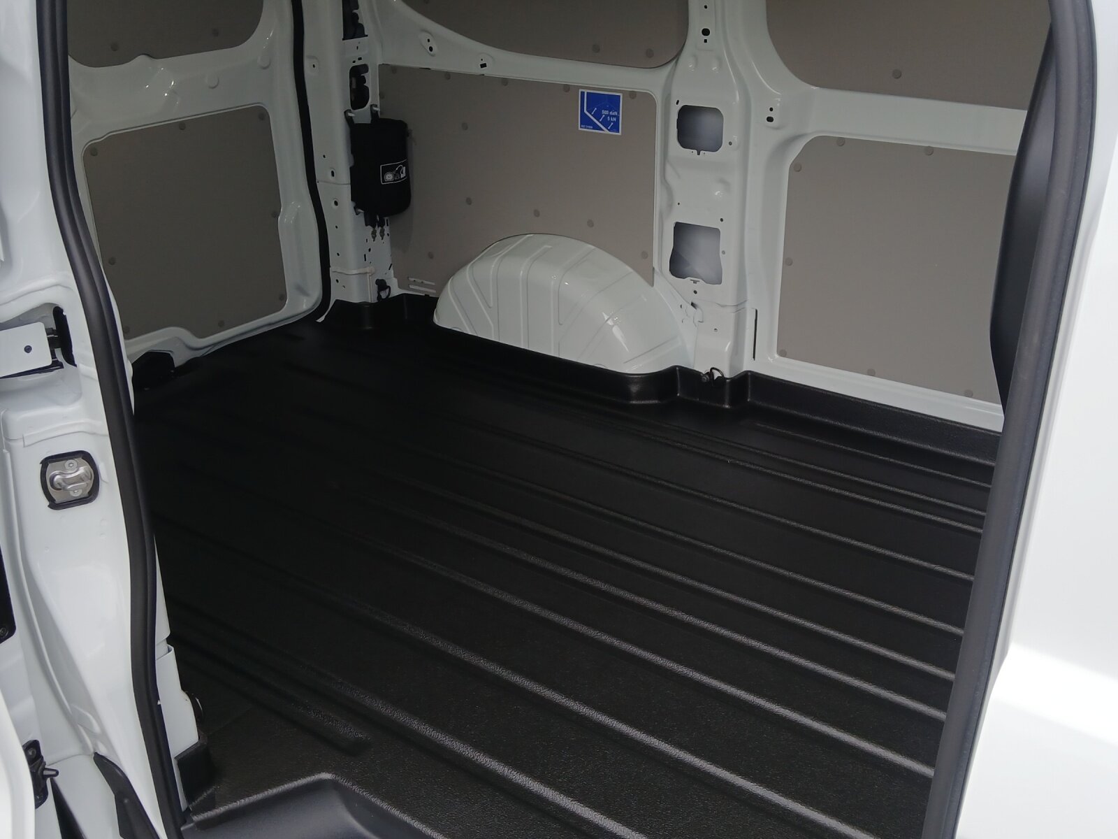 FORD E-Transit Custom Van 320 L1 Trend, Elektro, Neuwagen, Automatik - 7