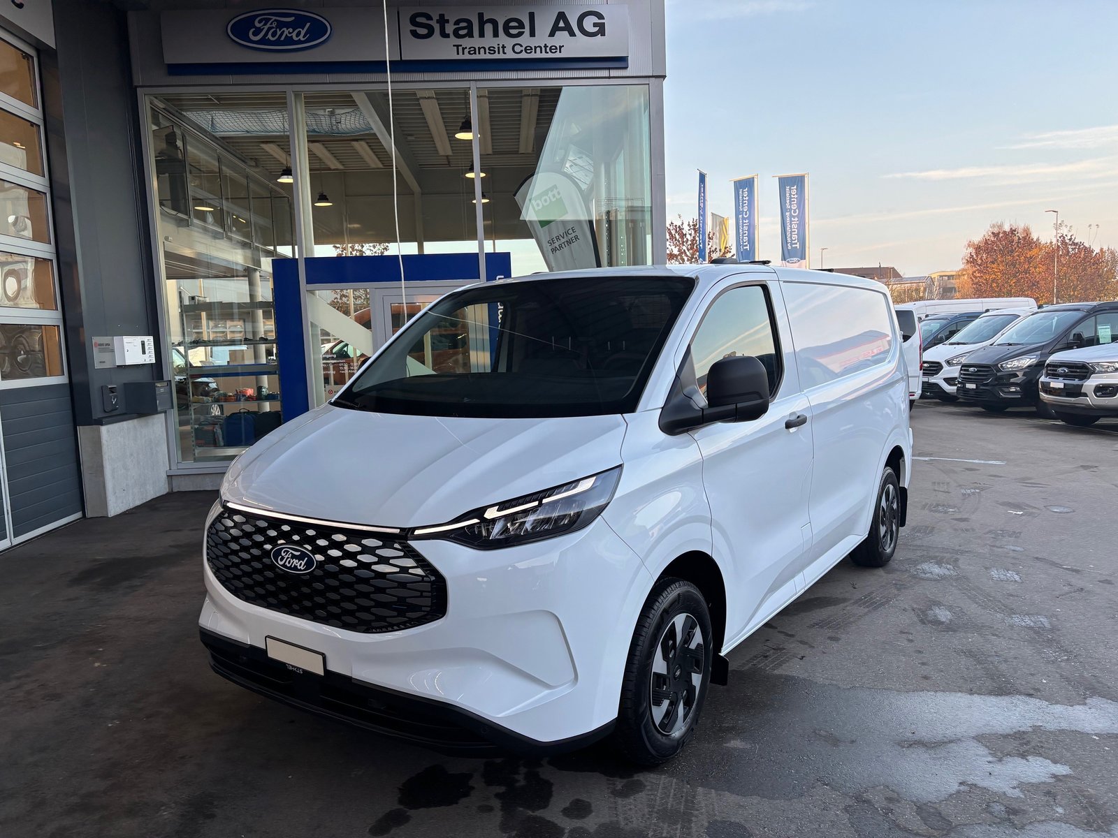 FORD E-Transit C Van 320 L1 74 kWh Trend, Electric, Ex-demonstrator, Automatic - 2