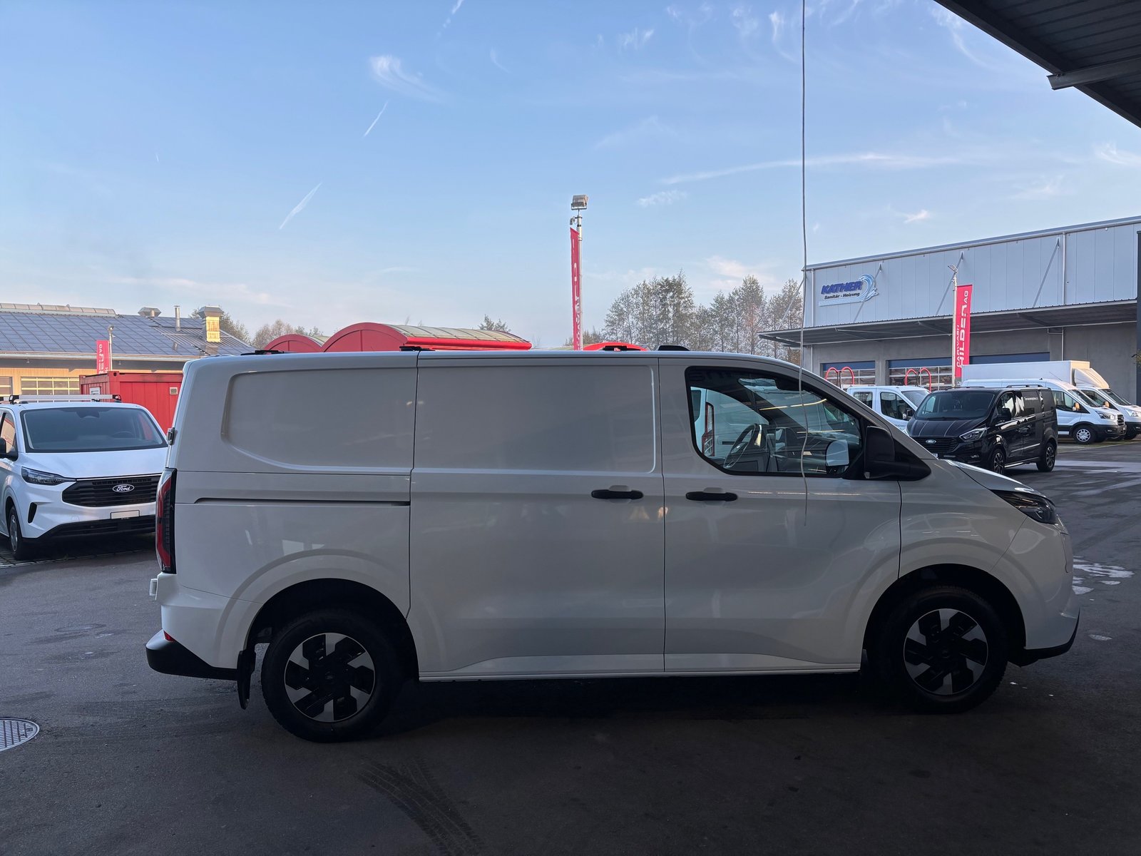 FORD E-Transit C Van 320 L1 74 kWh Trend, Electric, Ex-demonstrator, Automatic - 4
