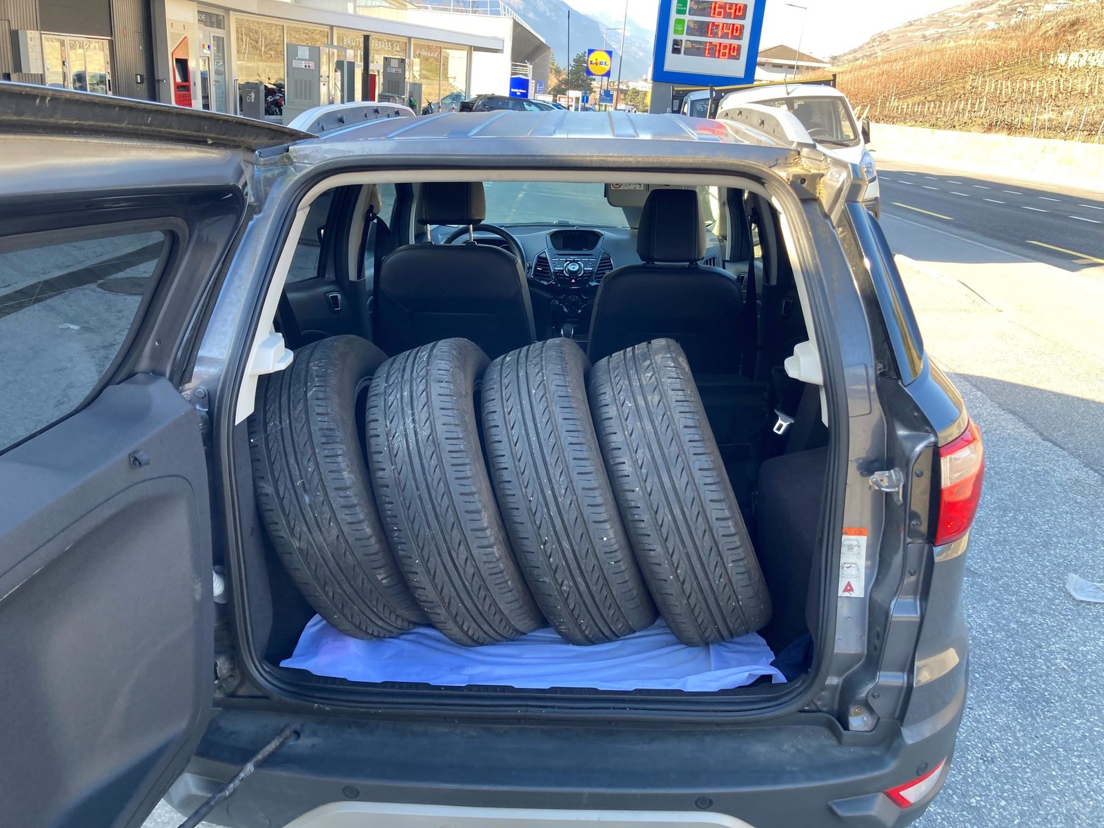 FORD EcoSport 1.5 Titanium FPS, Benzina, Occasioni / Usate, Automatico - 4