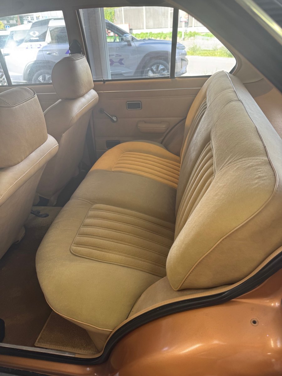 FORD Escort 1.6 Ghia, Occasion / Utilisé - 7