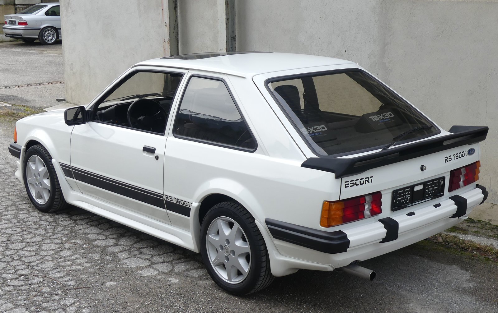FORD Escort 1600 RSi, Benzin, Oldtimer, Handschaltung - 4