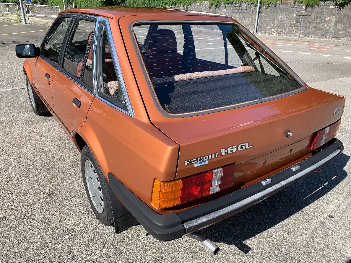FORD Escort 1600 GL, Essence, Voiture de collection, Manuelle - 3