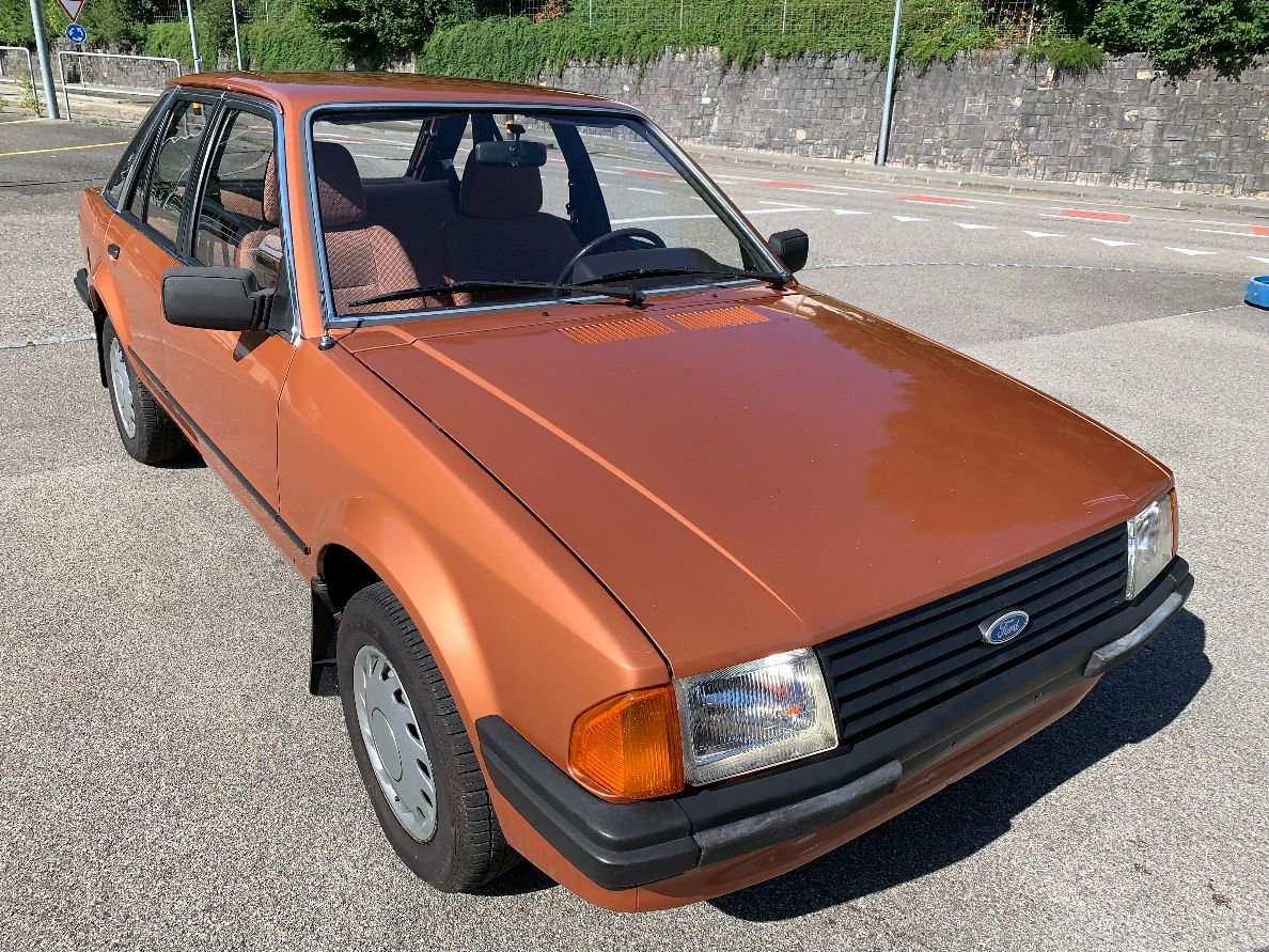 FORD Escort 1600 GL, Essence, Voiture de collection, Manuelle - 5
