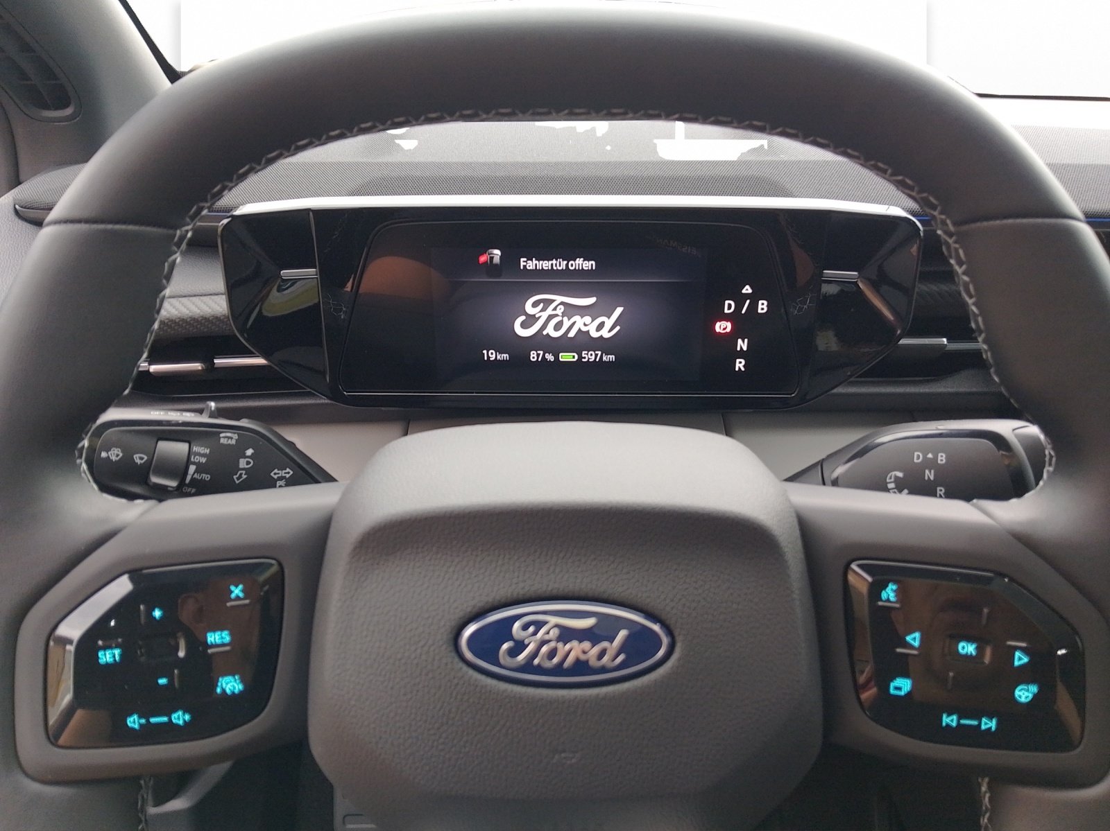 FORD Explorer Extended Range Premium AWD, Électrique, Voiture nouvelle, Automatique - 6