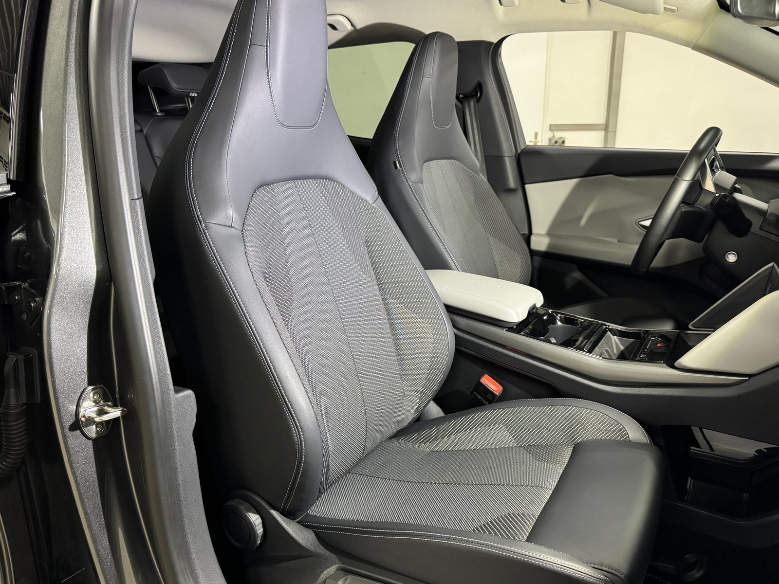FORD Explorer Elektro 79kWh Dual Extended Range AWD / 340PS, Electric, Second hand / Used, Automatic - 7