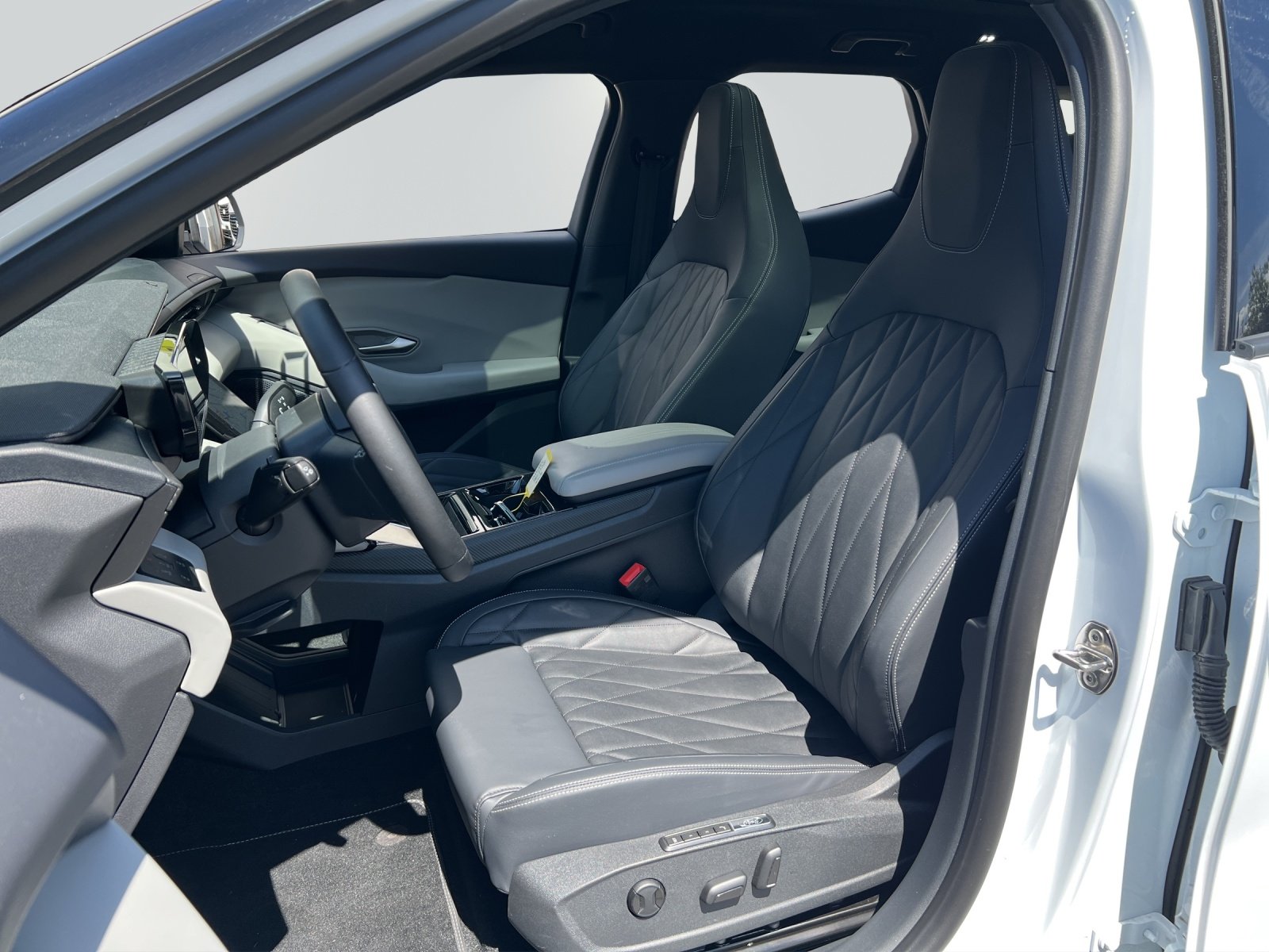 FORD Explorer Extended Range Premium AWD, Electric, Second hand / Used, Automatic - 5