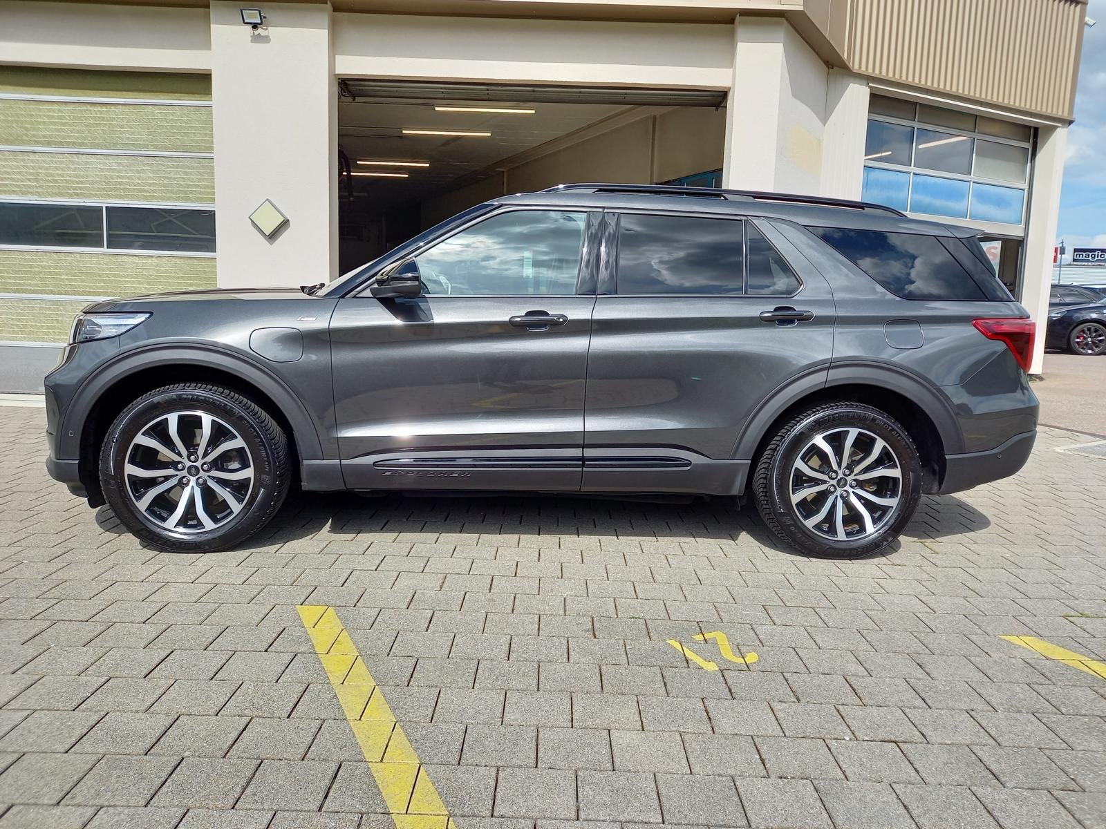 FORD Explorer 3.0 V6 Plug-in Hybrid ST-Line, Plug-in-Hybrid Benzin/Elektro, Occasion / Gebraucht, Automatik - 3