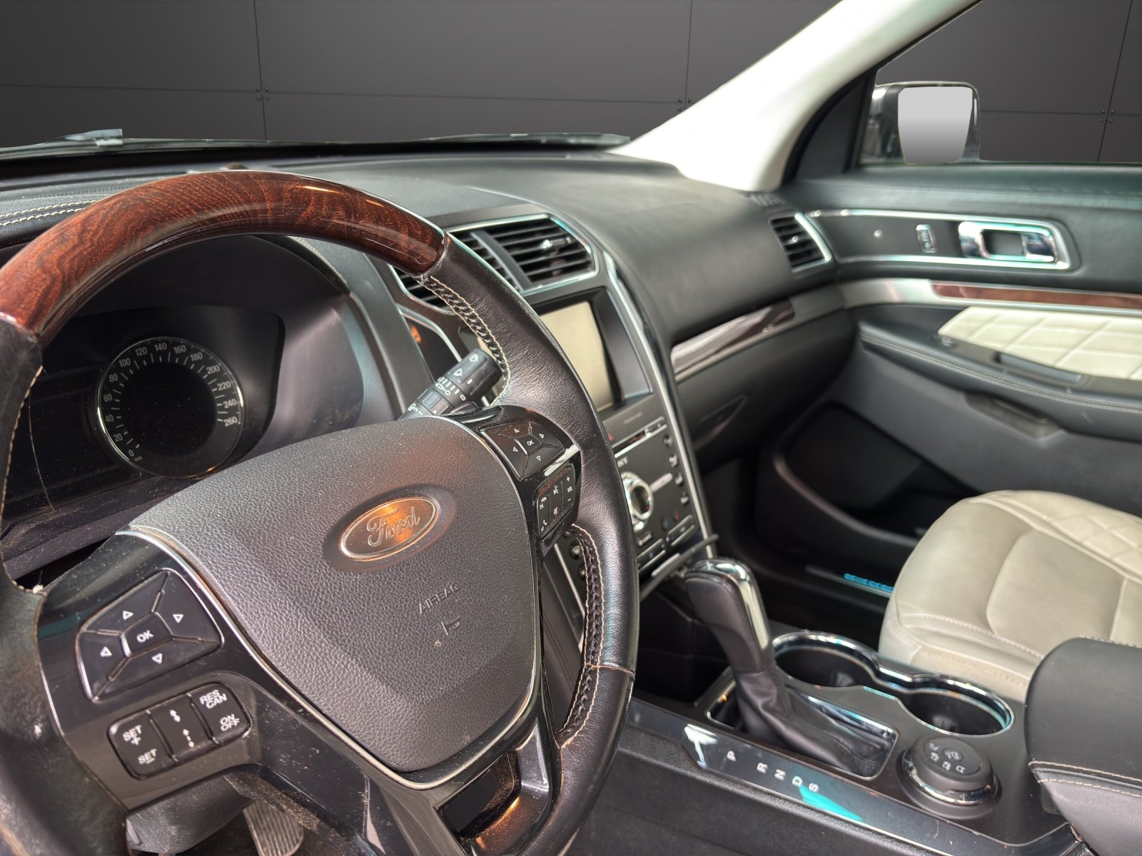 FORD EXPLORER, Petrol, Second hand / Used, Automatic - 6