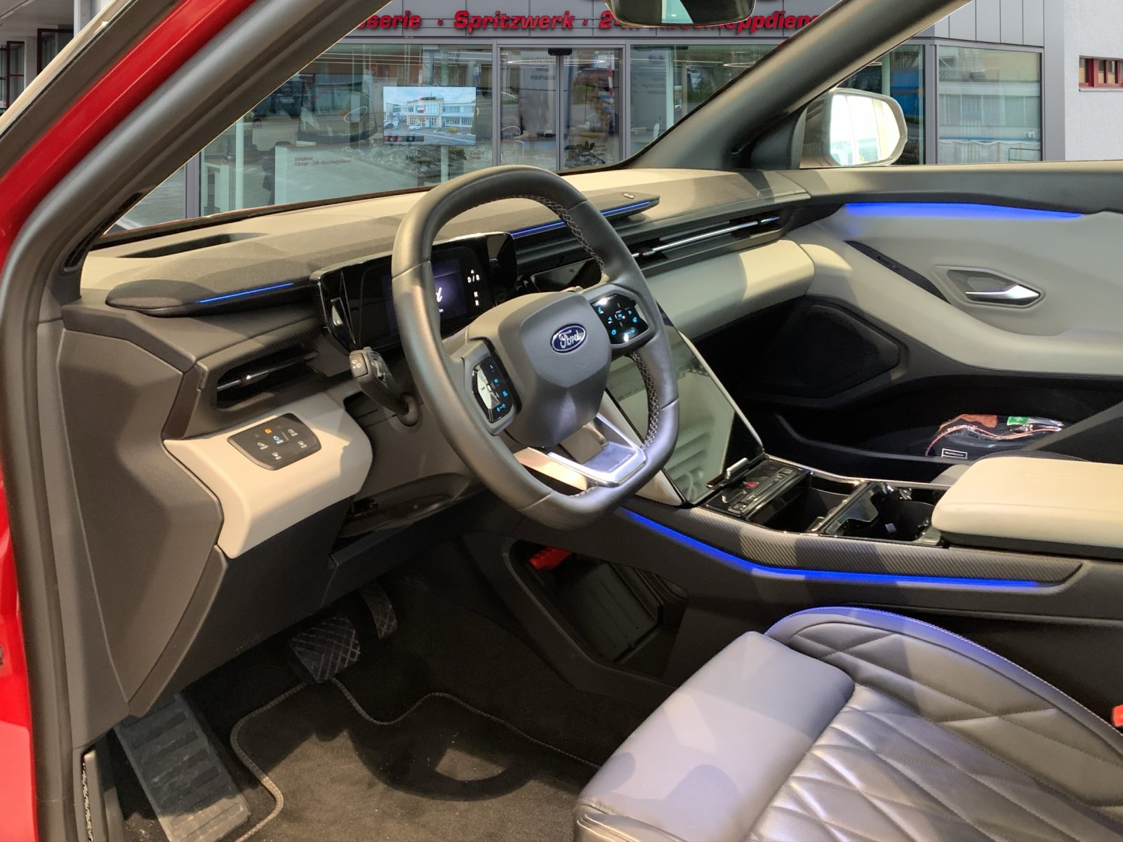FORD Explorer Extended Range Premium, Électrique, Occasion / Utilisé, Automatique - 7
