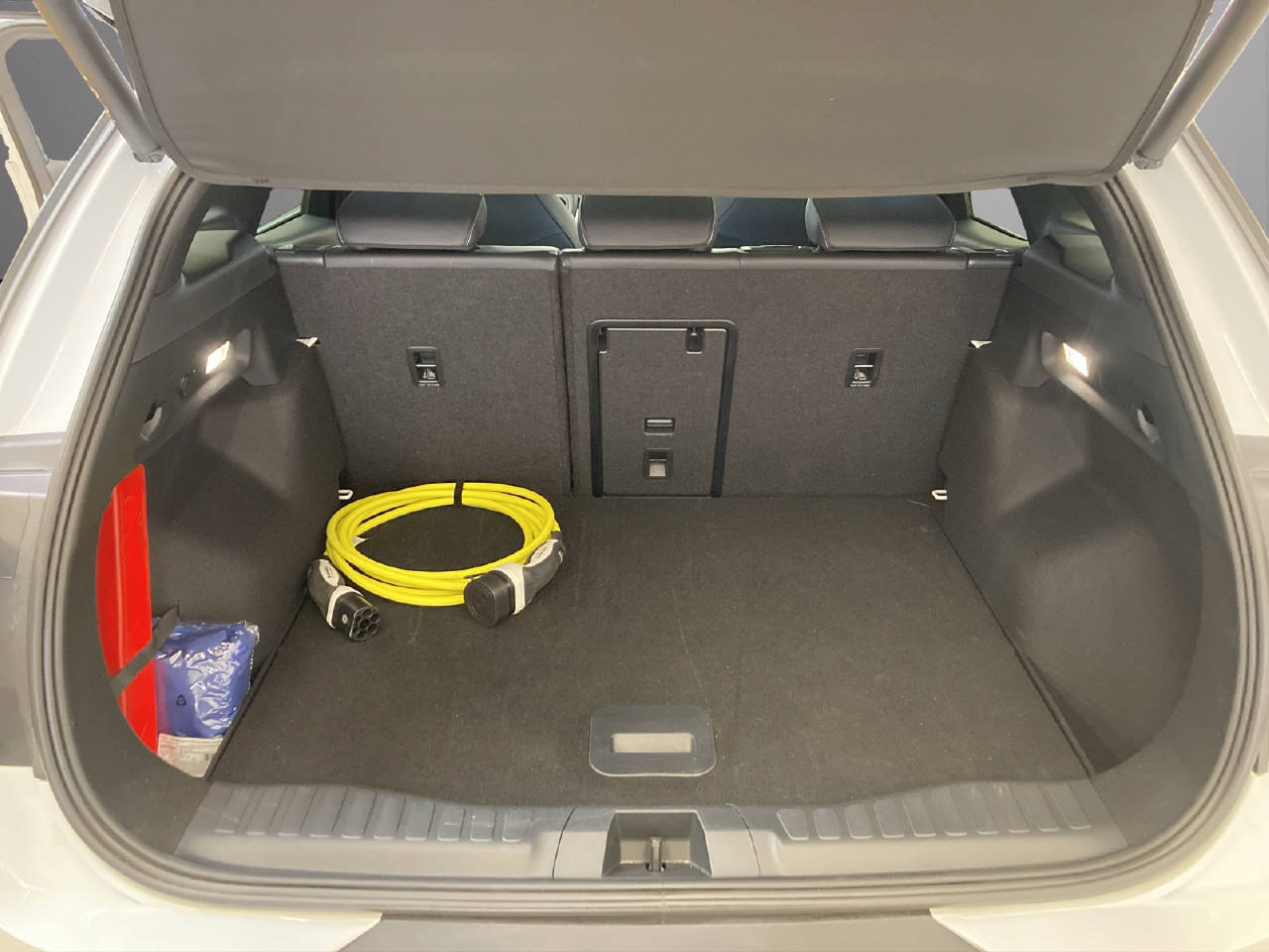 FORD Explorer 77kWh Dual Extended Range Premium AWD, Électrique, Occasion / Utilisé, Automatique - 7