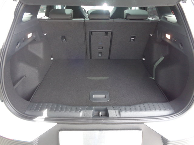 FORD Explorer Extended Range Premium, Electric, Second hand / Used, Automatic - 5